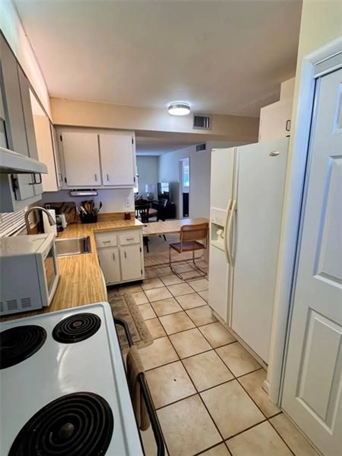 Property Slideshow image 11 of 14 | 7708 margate blvd c6-6, Margate, FL, 33063