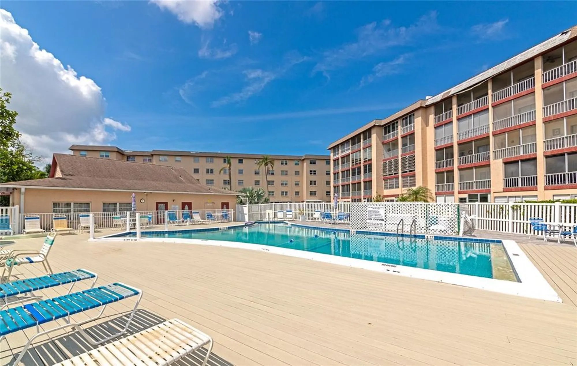 Property Slideshow image 38 of 44 | 3072 lake bayshore dr o- 119, Bradenton, FL, 34205