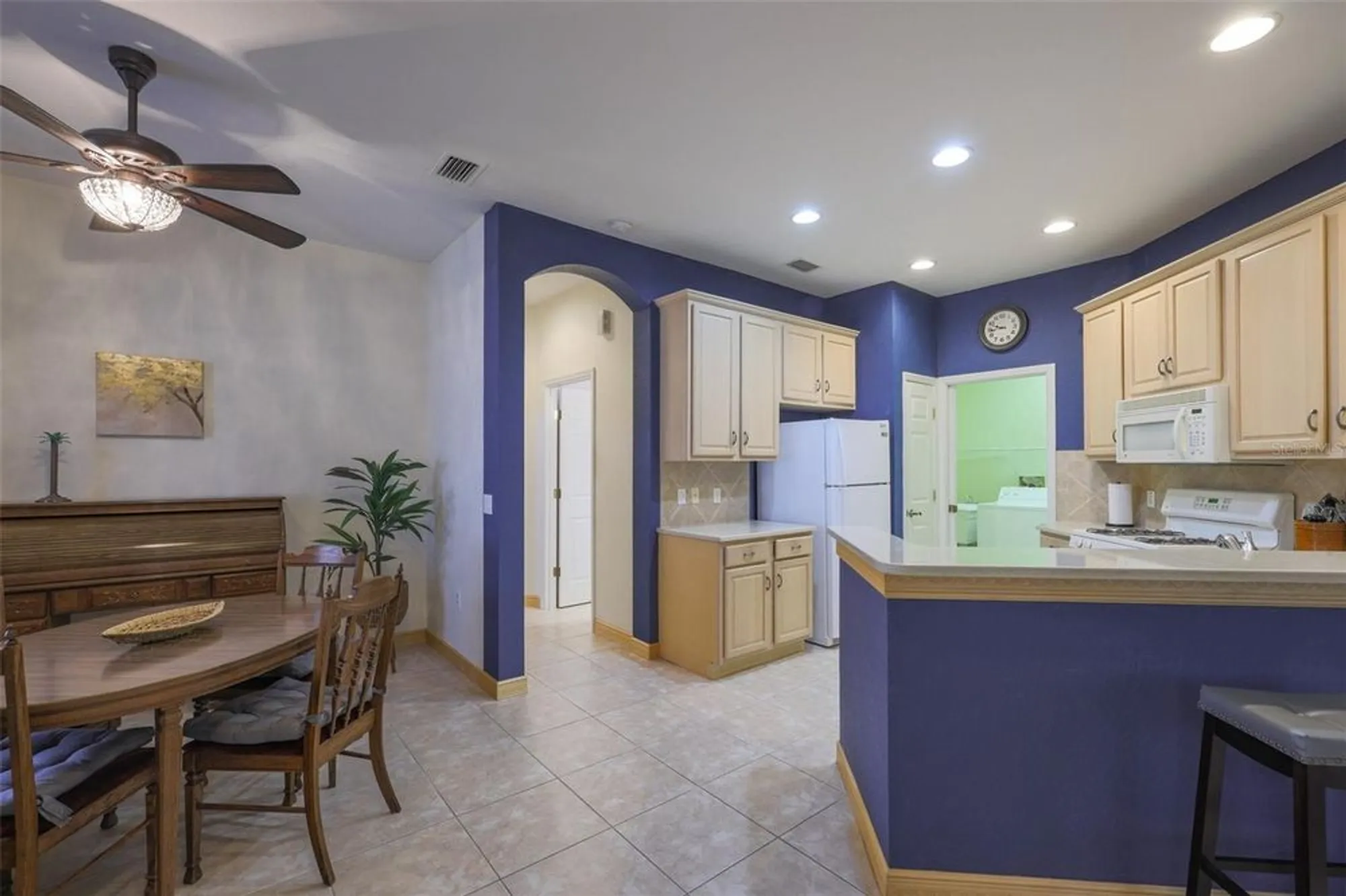 Property Slideshow image 9 of 61 | 2050 sifield greens way # 19, Sun City Center, FL, 33573