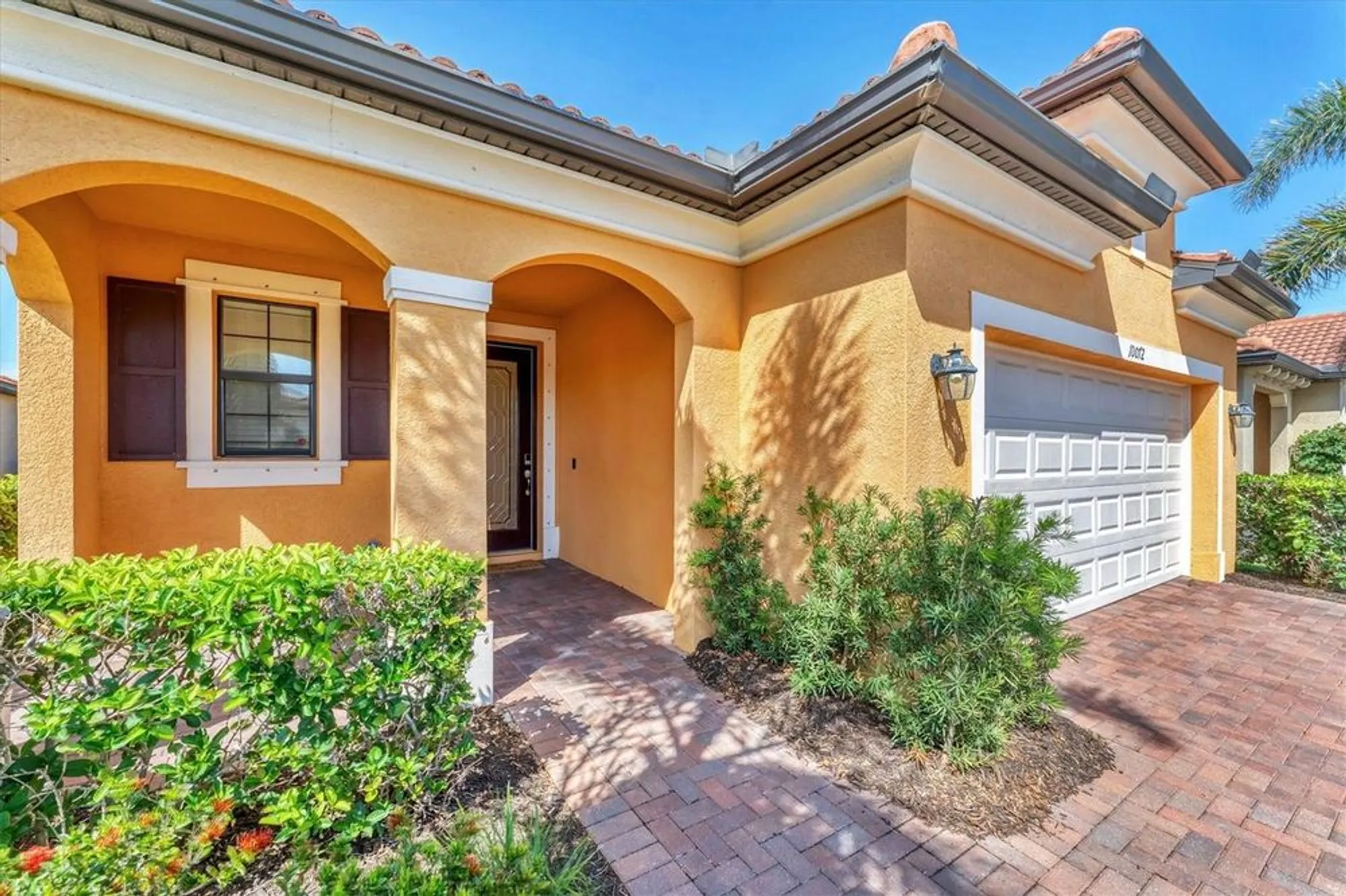 Property Slideshow image 2 of 47 | 10072 cozy grove dr, Venice, FL, 34293