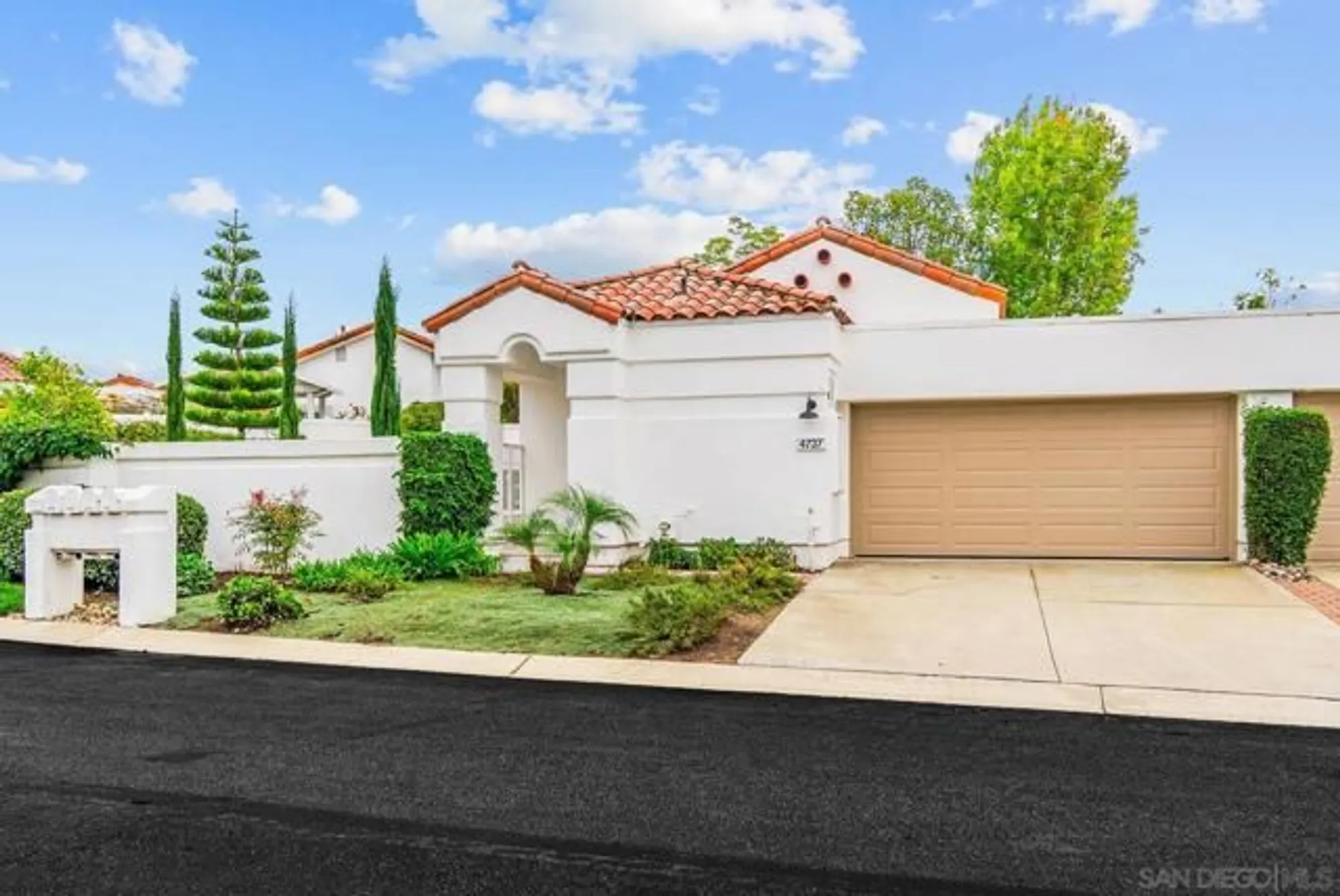 Property Slideshow image 21 of 30 | 4737 galicia way, Oceanside, CA, 92056