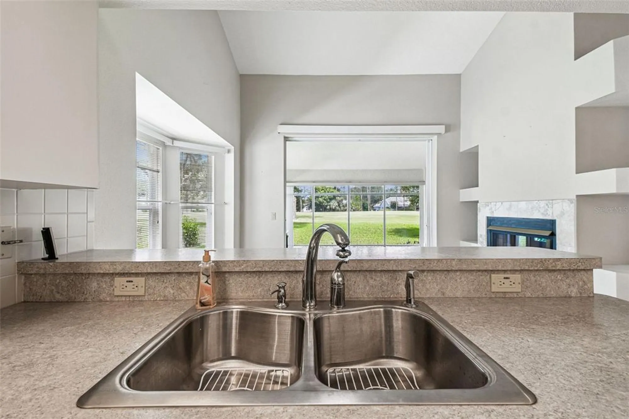 Property Slideshow image 25 of 86 | 8157 hidden hills dr, Spring Hill, FL, 34606