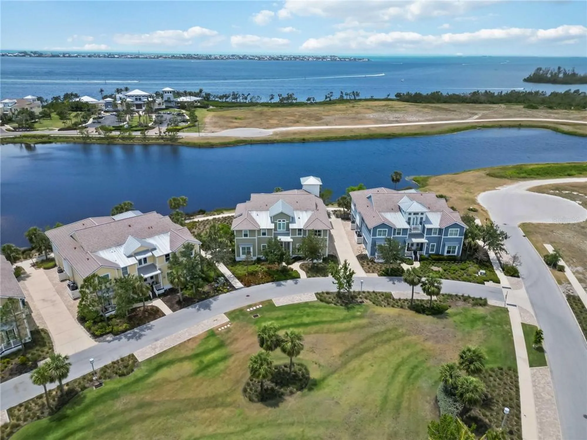 Property Slideshow image 35 of 88 | 230 sapphire lake dr unit 201, Bradenton, FL, 34209