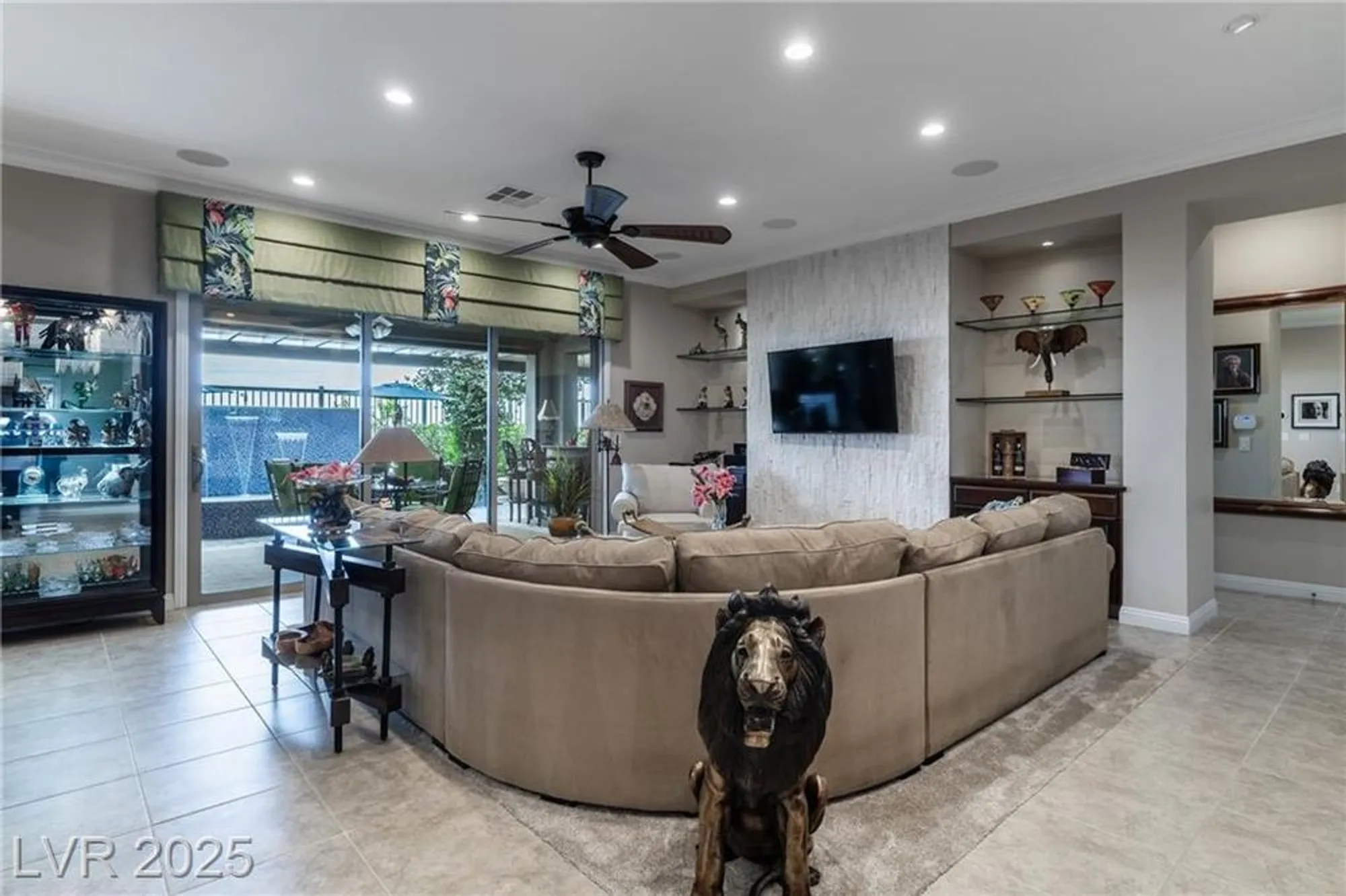 Property Slideshow image 10 of 93 | 6826 regency crest ave, Las Vegas, NV, 89148
