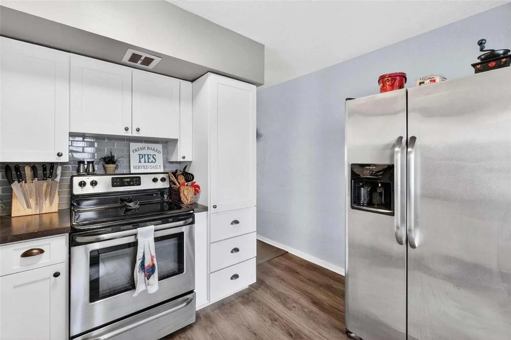 Property Slideshow image 9 of 18 | 2452 brazilia dr apt 34, Clearwater, FL, 33763