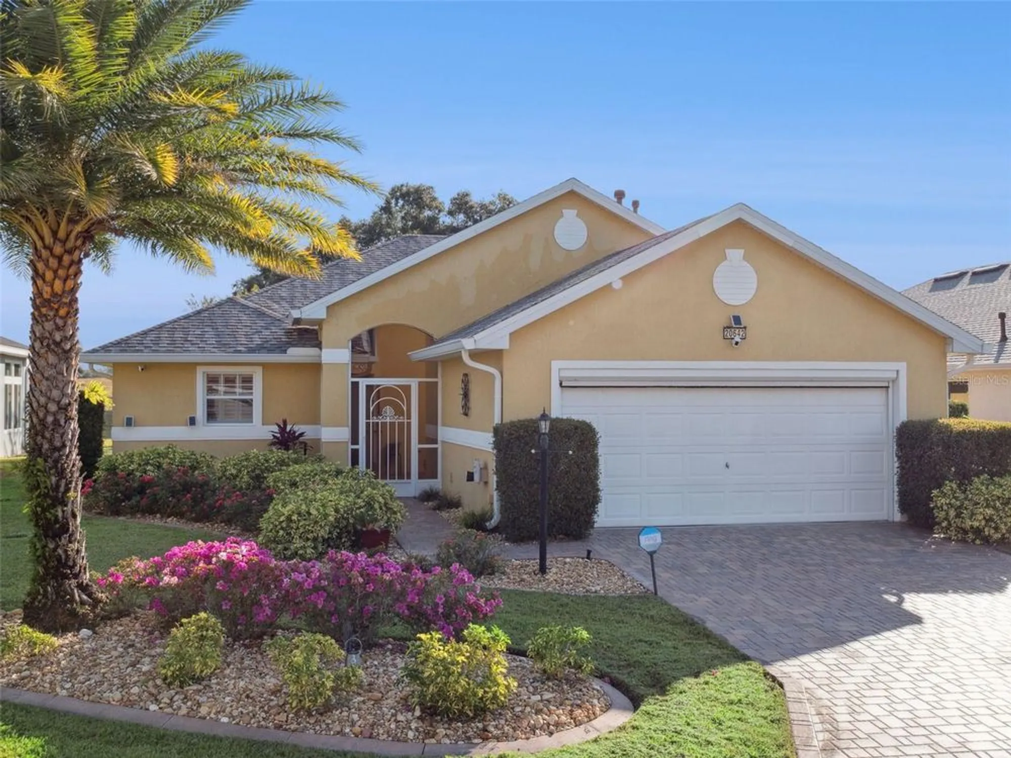 Property Slideshow image 1 of 59 | 20642 prince ranier pl, Leesburg, FL, 34748