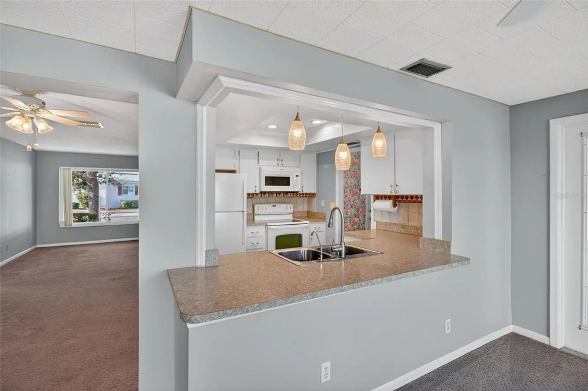 Property Slideshow image 13 of 35 | 9481 45th pl n # 9481, Pinellas Park, FL, 33782