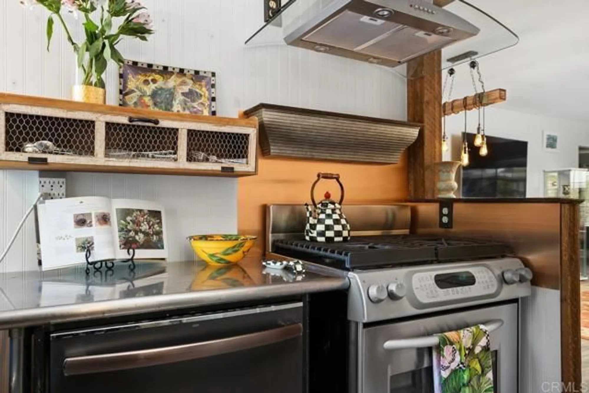 Property Slideshow image 15 of 43 | 1529 temple heights dr, Oceanside, CA, 92056