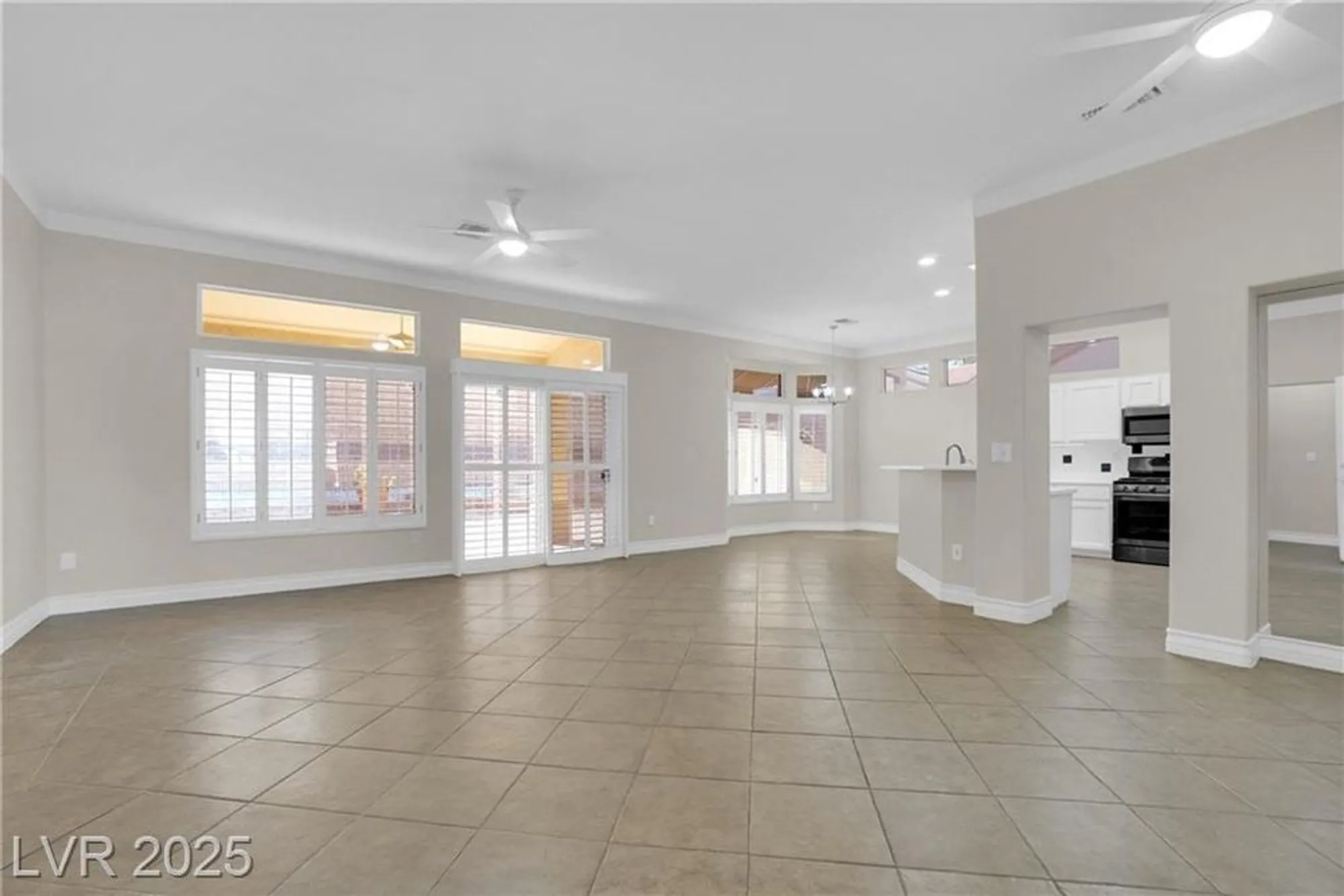 Property Slideshow image 4 of 26 | 2501 maddington dr, Las Vegas, NV, 89134
