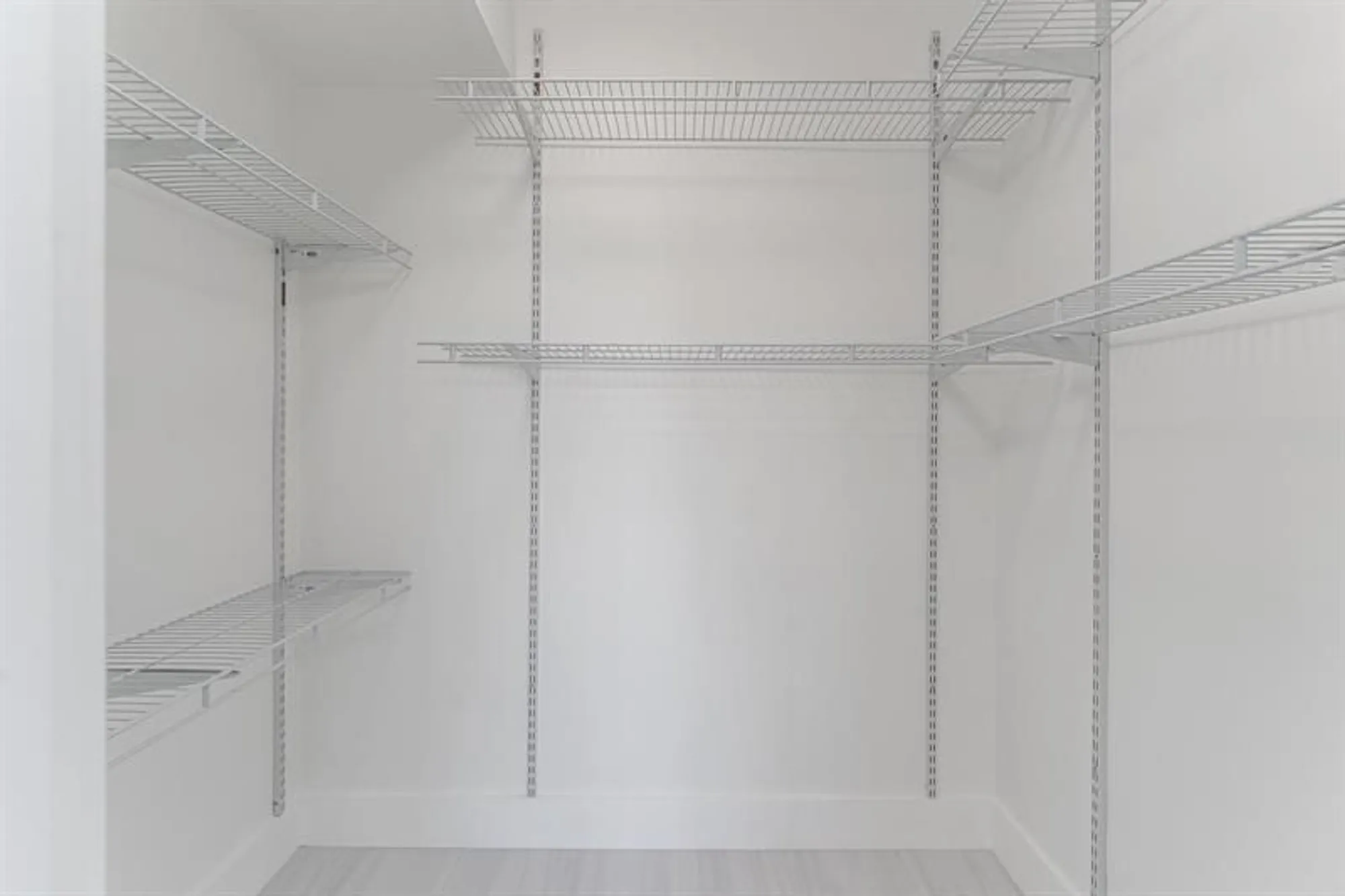 Property Slideshow image 17 of 61 | 9811 n hollybrook lake dr 308, Pembroke Pines, FL, 33025