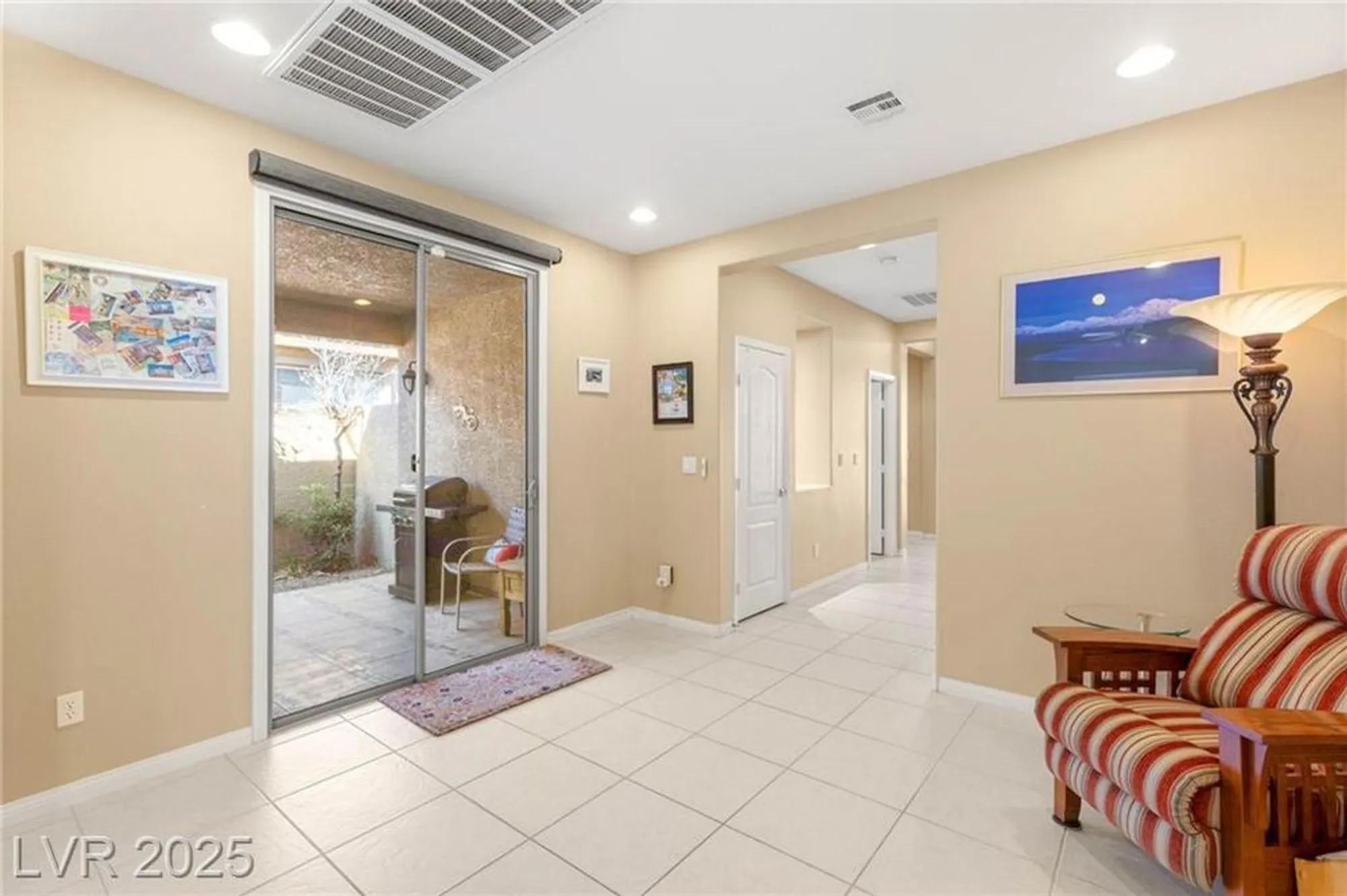 Property Slideshow image 13 of 39 | 5805 hannah brook st, North Las Vegas, NV, 89081