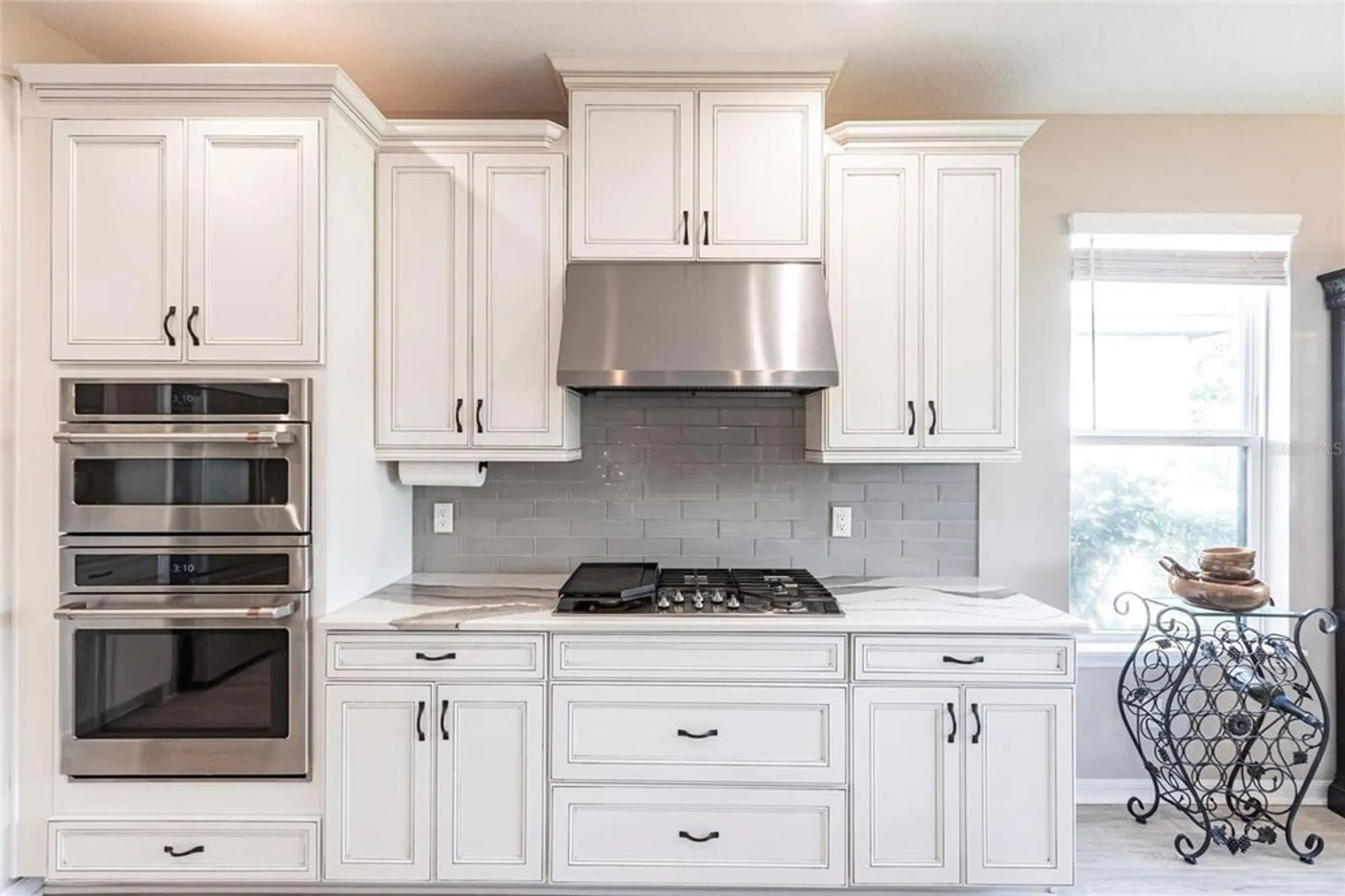 Property Slideshow image 8 of 37 | 16524 paynes mill dr, Bradenton, FL, 34211