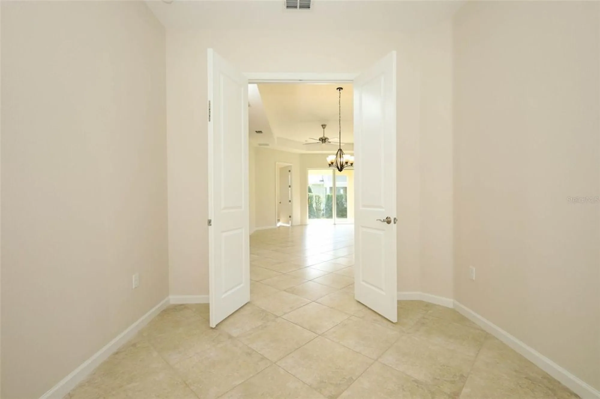 Property Slideshow image 6 of 43 | 1677 victoria gardens dr, Deland, FL, 32724