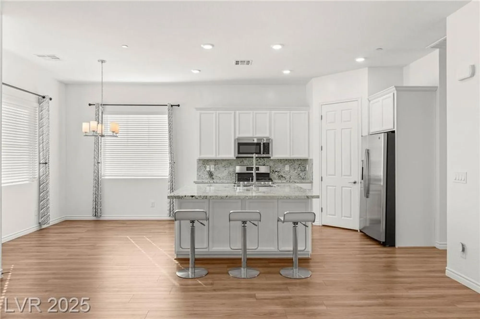 Property Slideshow image 19 of 51 | 209 bellini peak ave, Henderson, NV, 89011