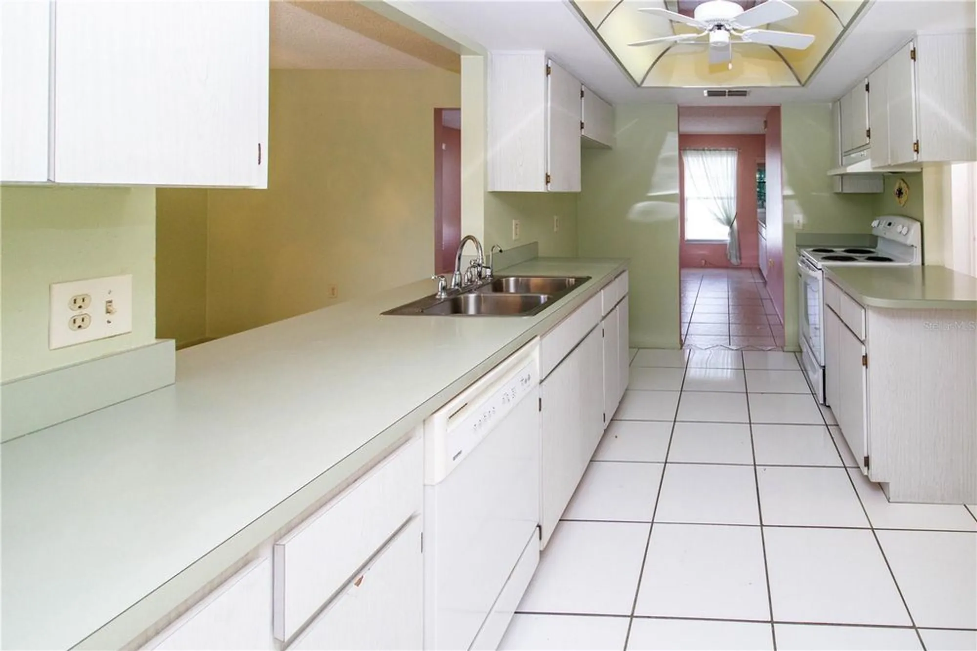 Property Slideshow image 14 of 29 | 8620 gold pine dr, Port Richey, FL, 34668
