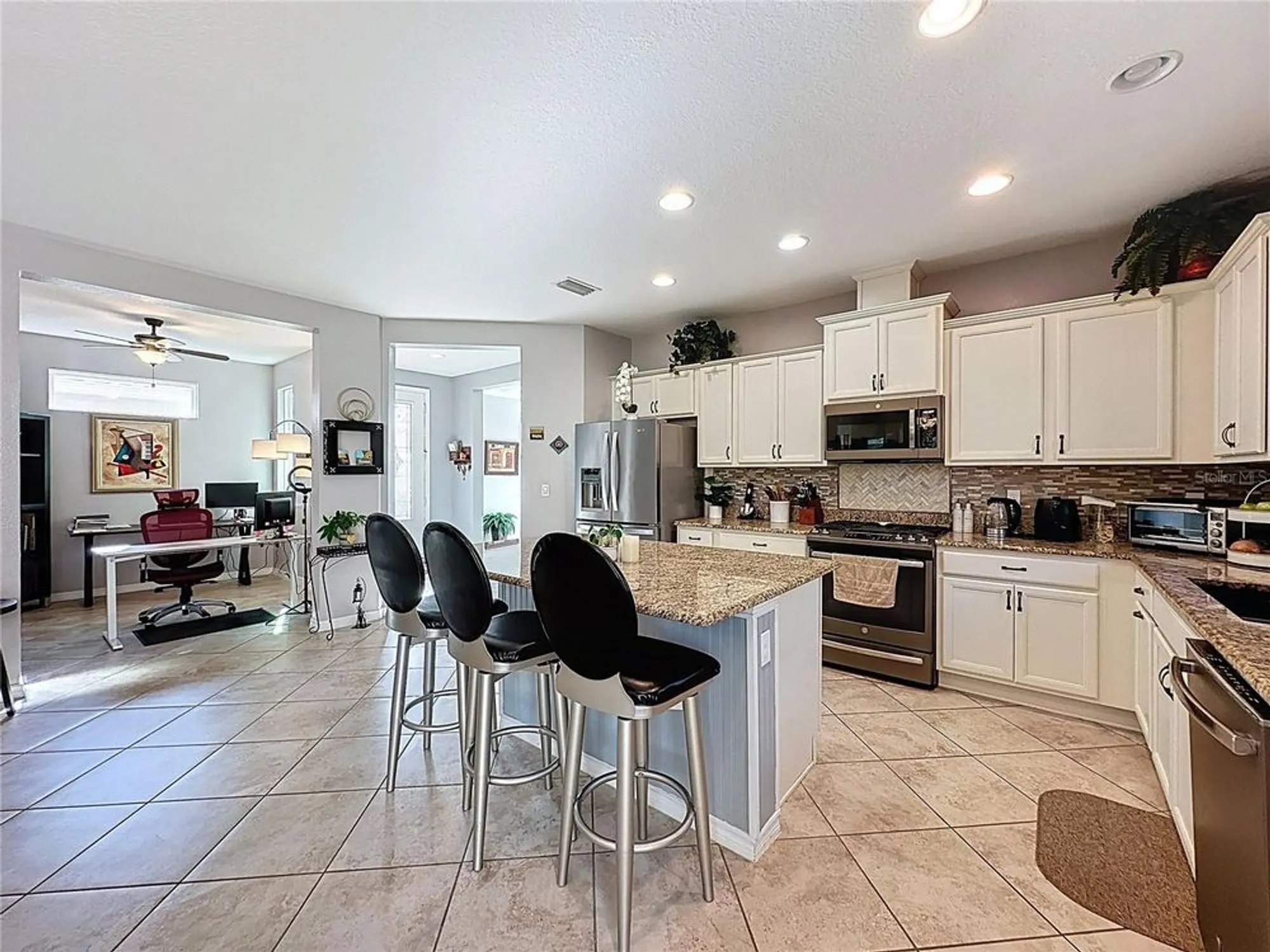 Property Slideshow image 9 of 79 | 373 alcove dr, Groveland, FL, 34736