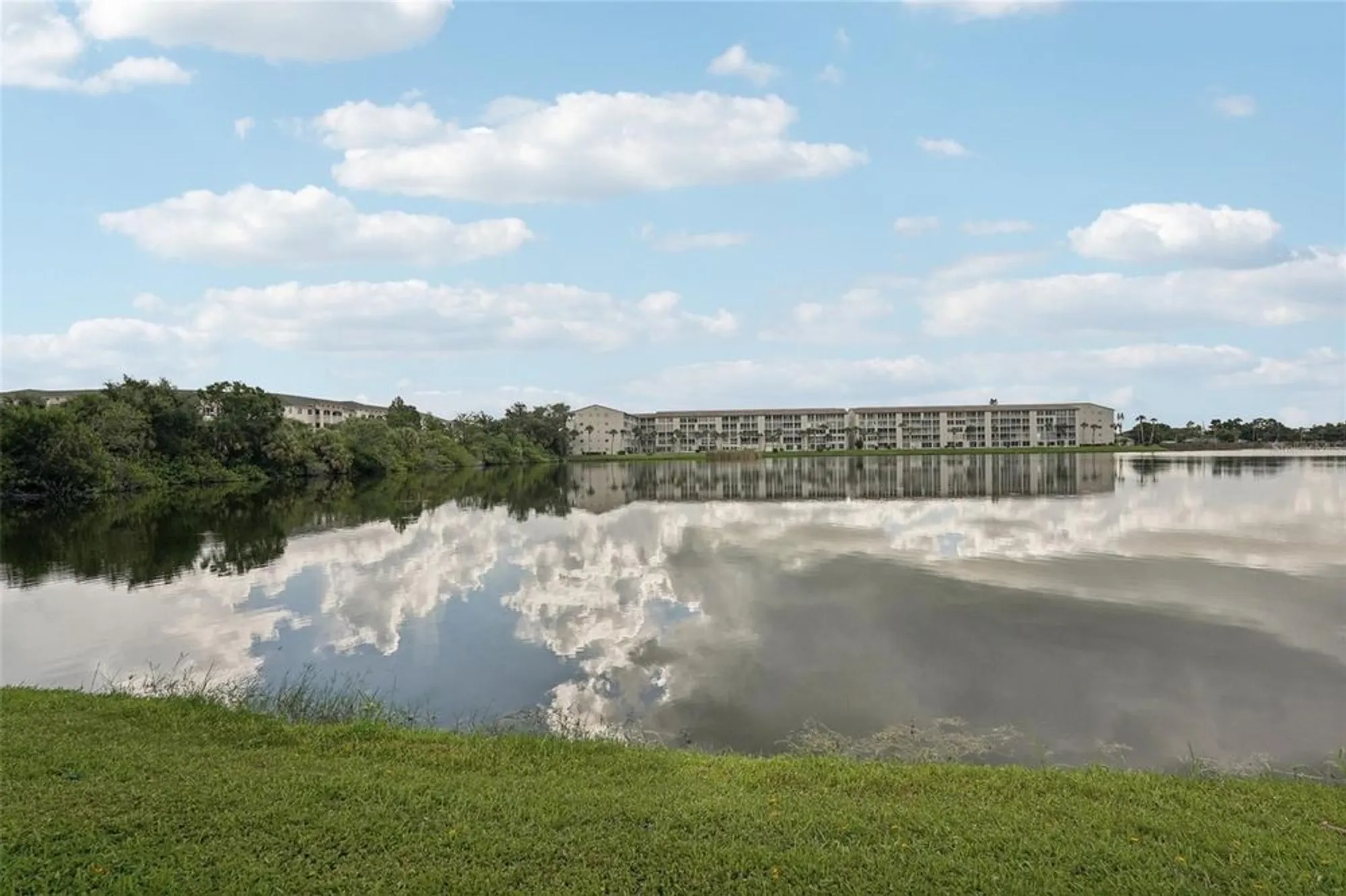 Property Slideshow image 27 of 27 | 3606 lake bayshore dr # k224, Bradenton, FL, 34205