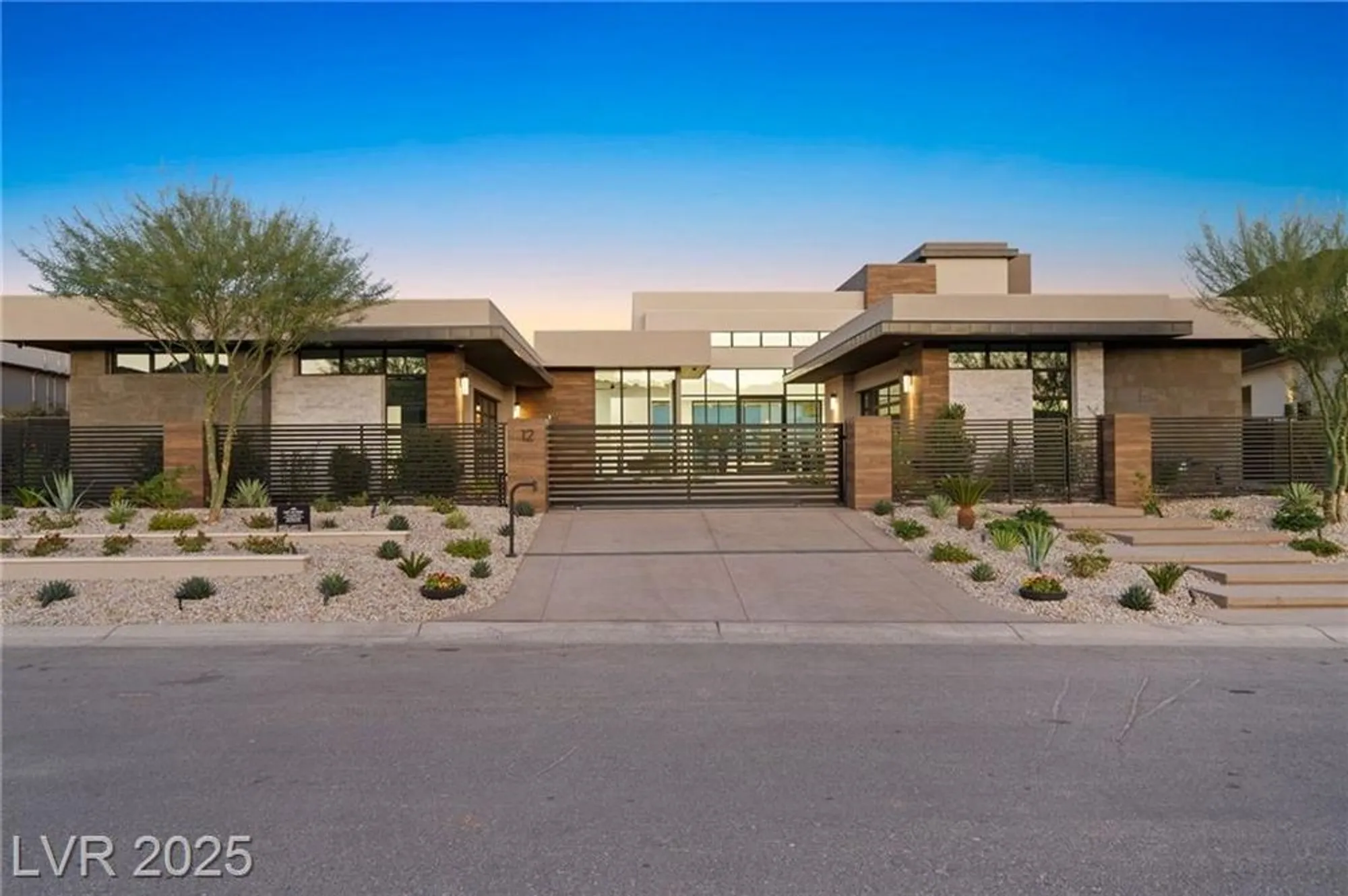 Property Slideshow image 5 of 99 | 12 rainbow point pl, Henderson, NV, 89011