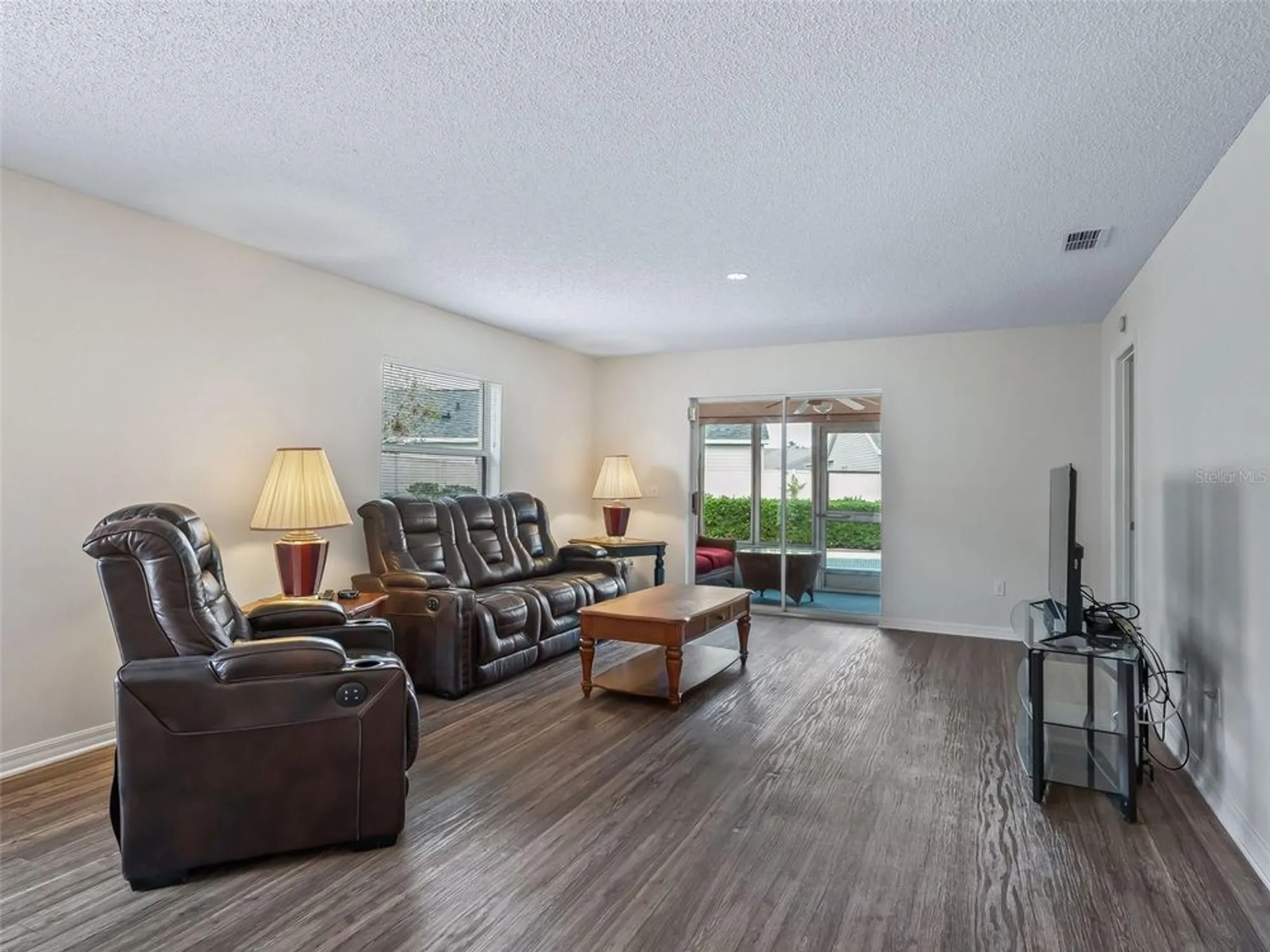 Property Slideshow image 13 of 53 | 744 hernandez dr, The Villages, FL, 32159