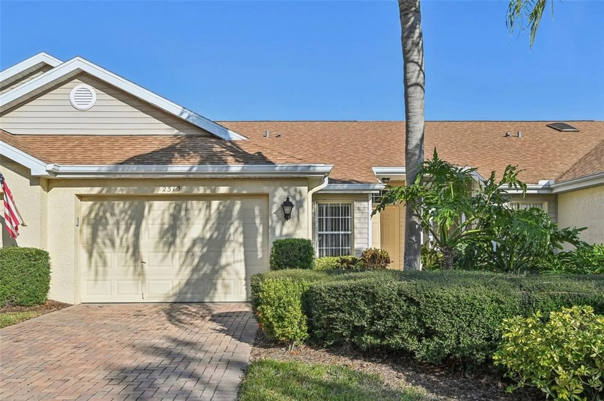 Property Slideshow image 2 of 57 | 2315 new orchard ct 40, Sun City Center, FL, 33573