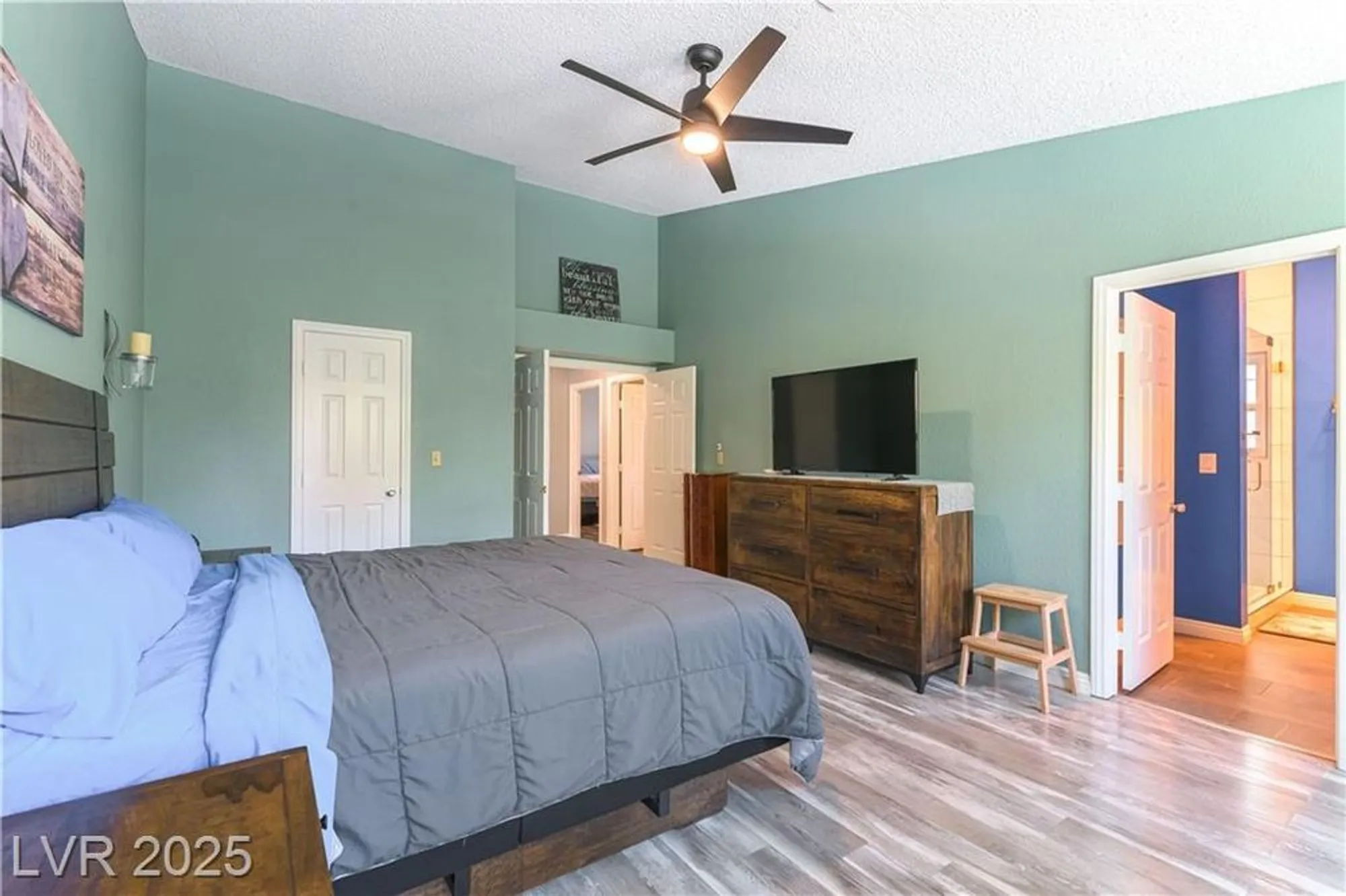 Property Slideshow image 16 of 42 | 5600 segolilly cir, Las Vegas, NV, 89130