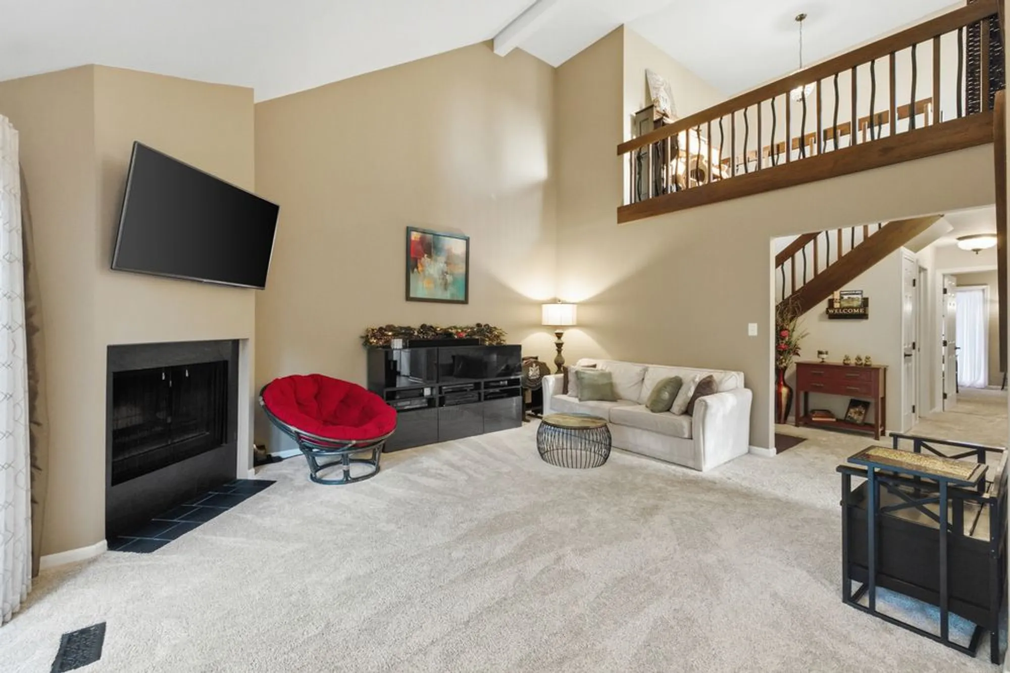 Property Slideshow image 6 of 37 | 294 mallard pt a, Lake Barrington, IL, 60010