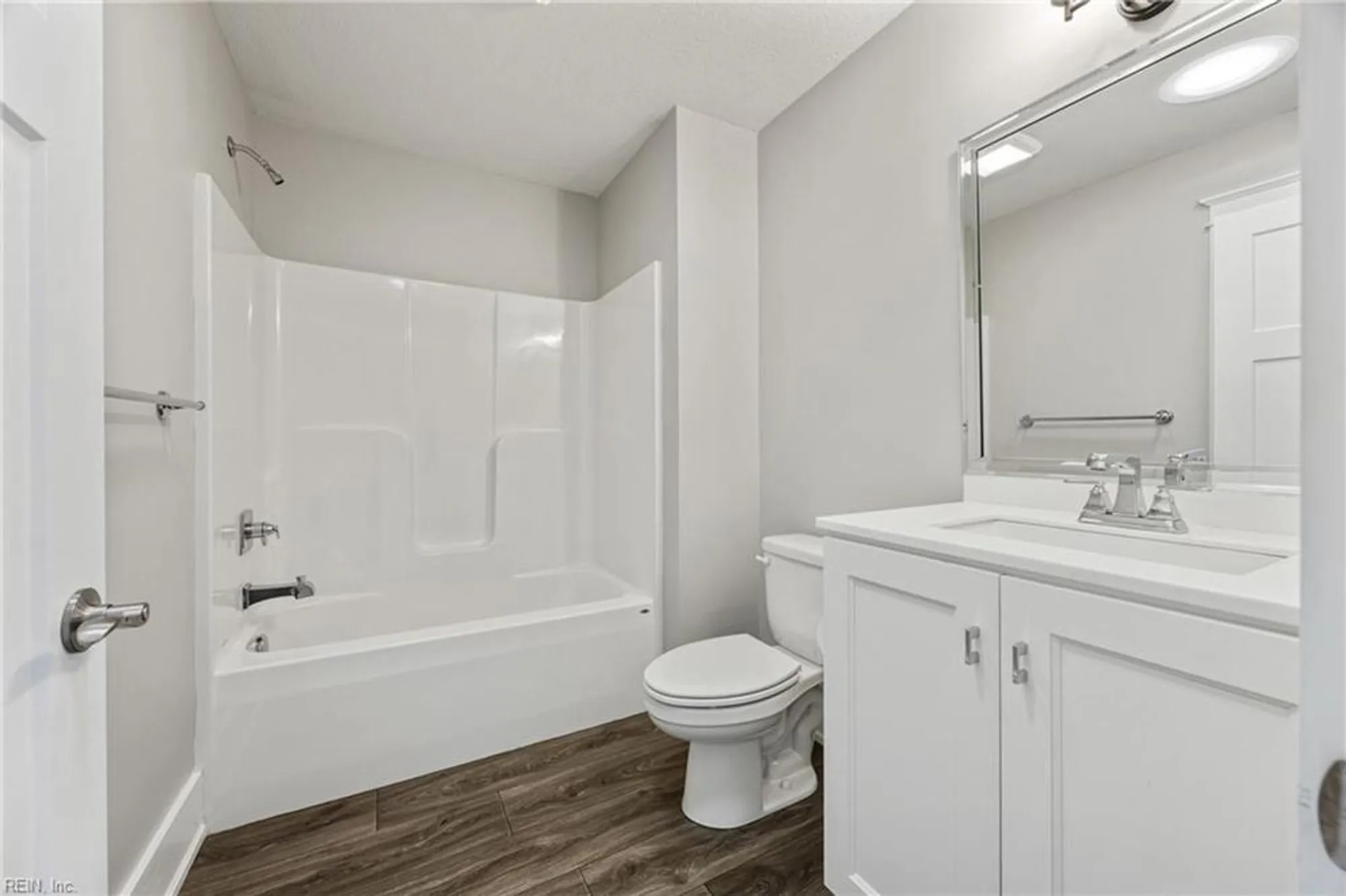 Property Slideshow image 27 of 40 | 119 creek ln, Suffolk, VA, 23435