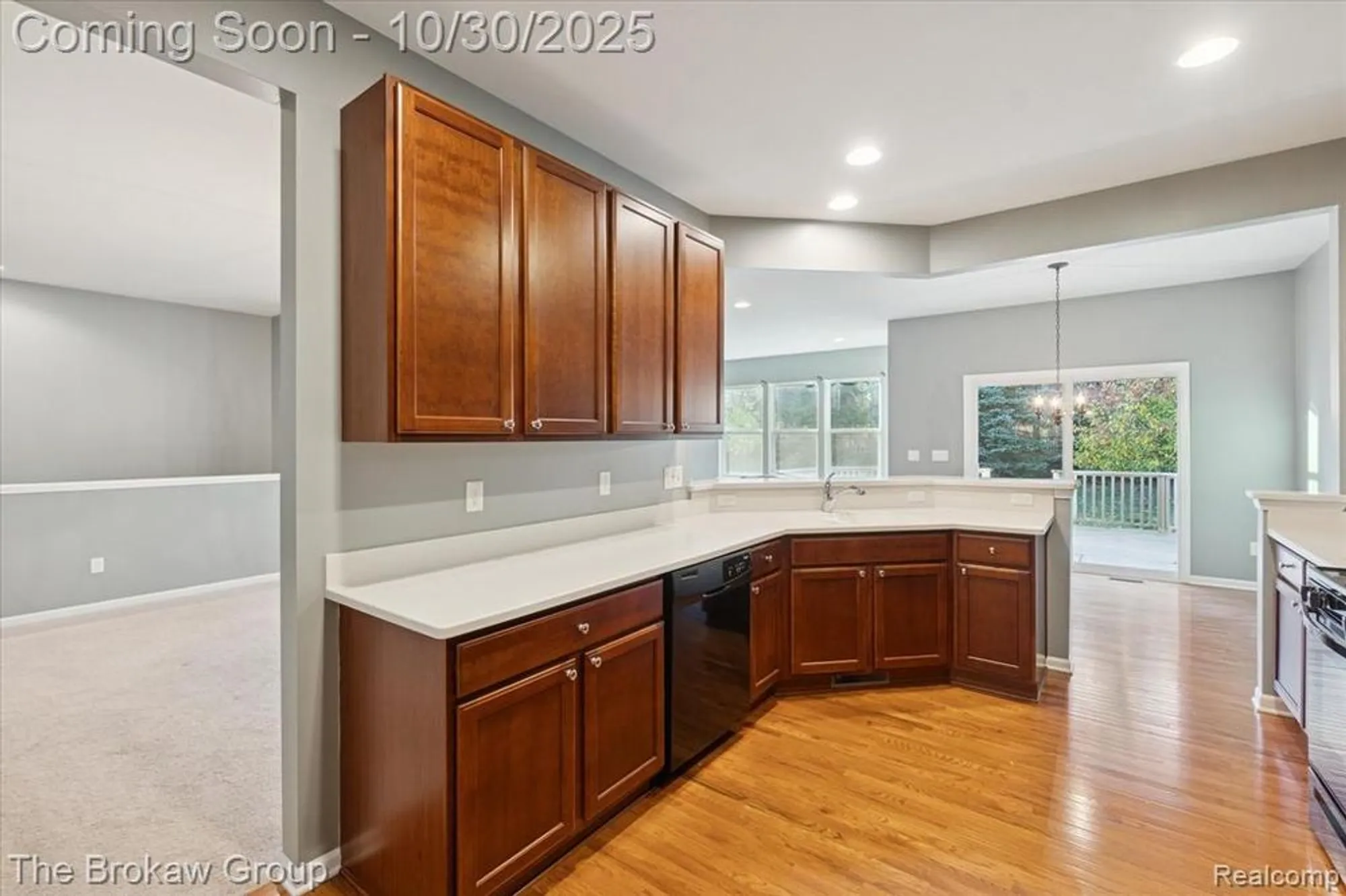 Property Slideshow image 23 of 49 | 6334 prairie dunes dr, Grand Blanc, MI, 48439