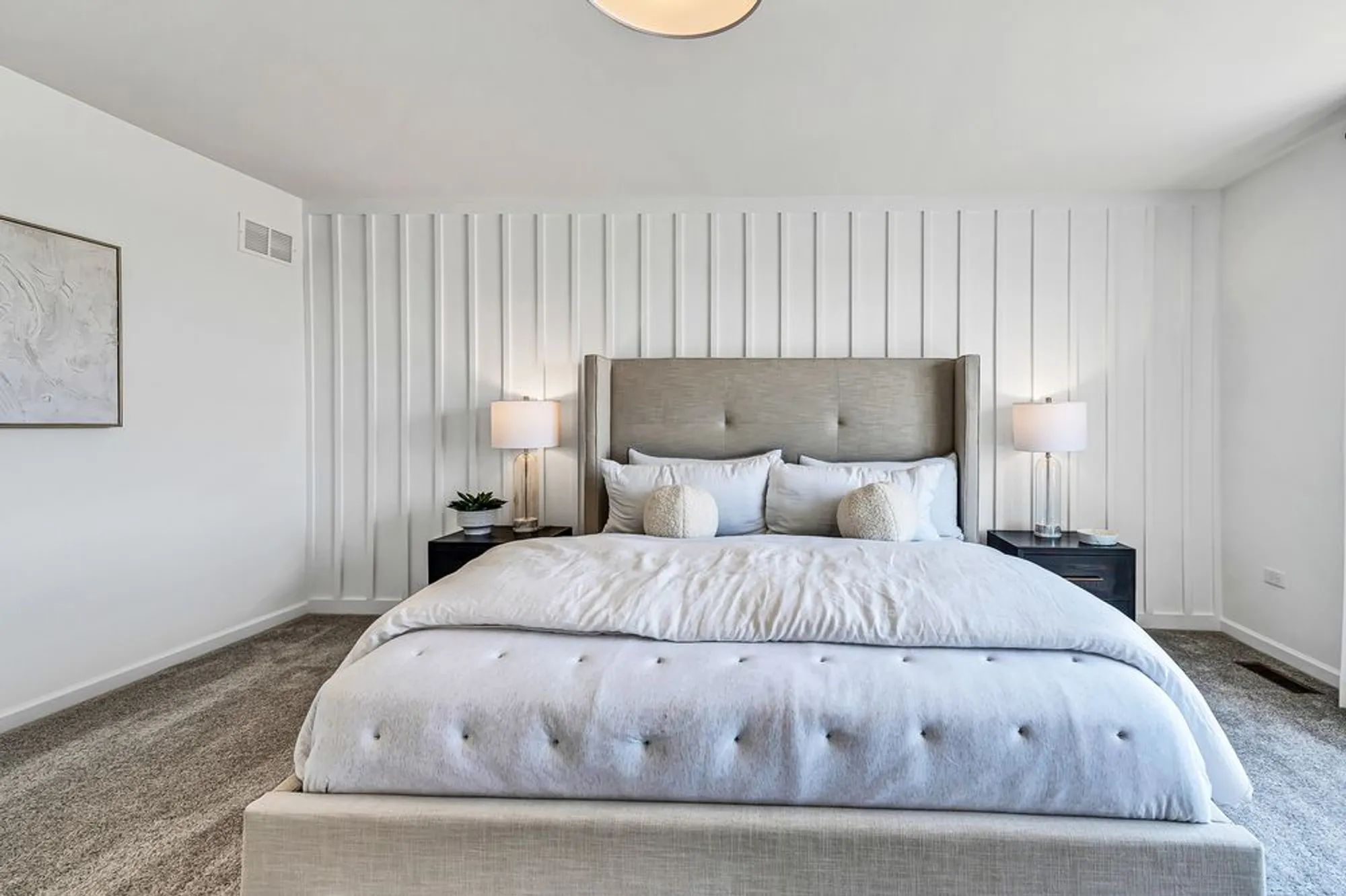 Property Slideshow image 11 of 15 | 3237 peyton cir, Aurora, IL, 60503