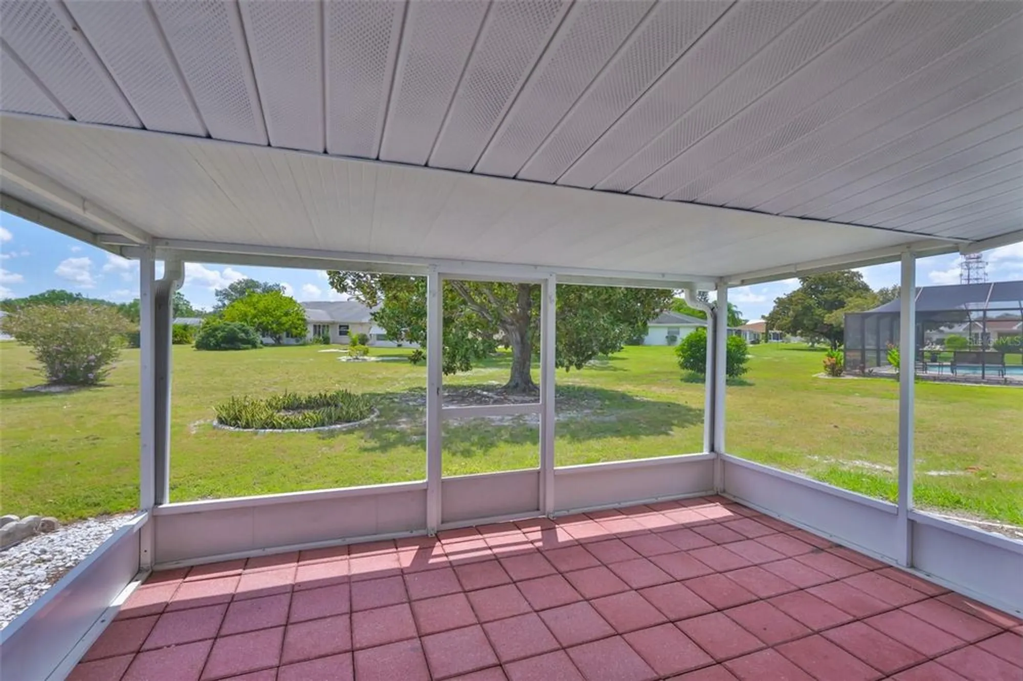 Property Slideshow image 33 of 47 | 1219 wild feather ln, Sun City Center, FL, 33573