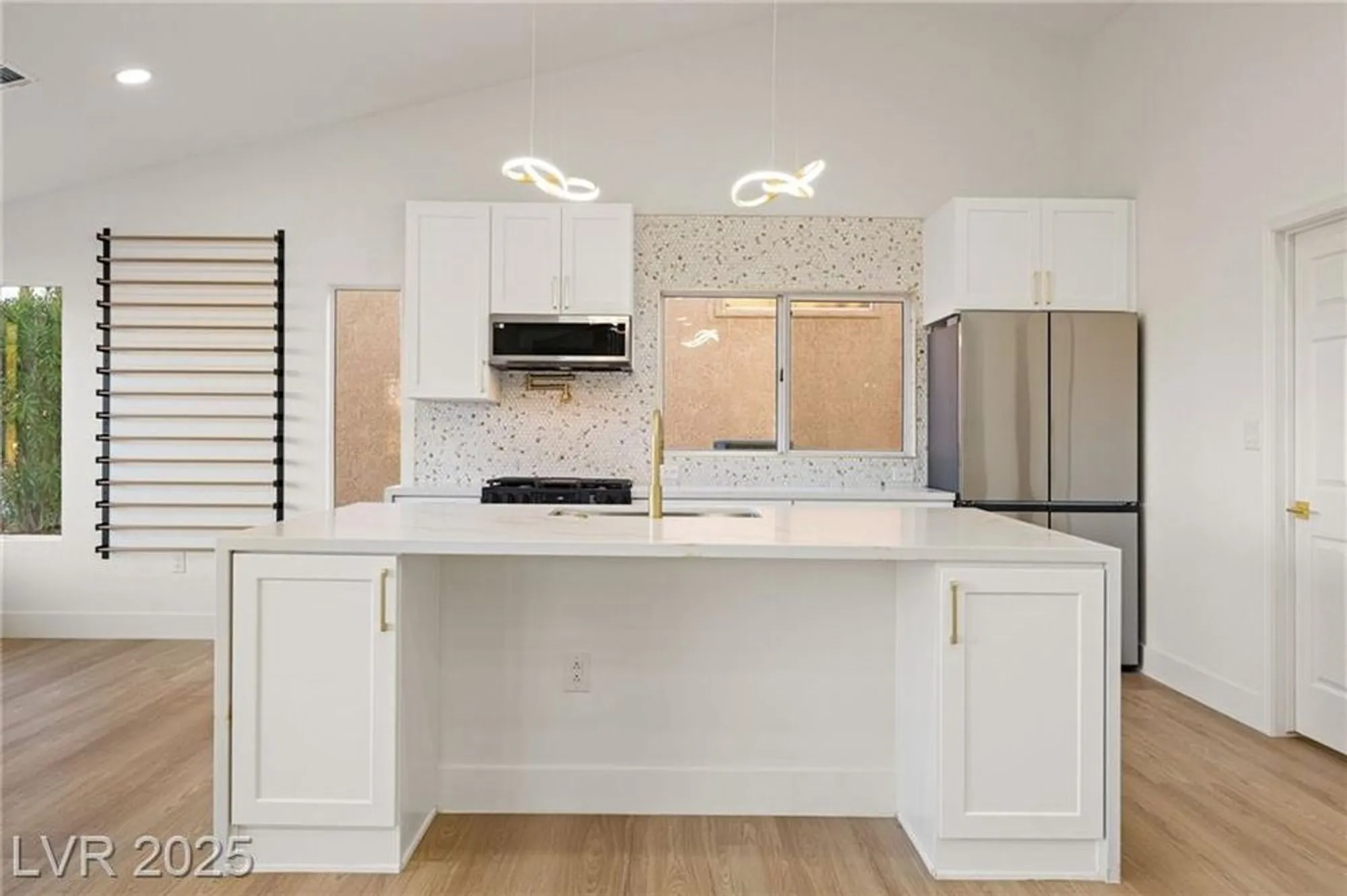 Property Slideshow image 5 of 44 | 2808 crown ridge dr, Las Vegas, NV, 89134