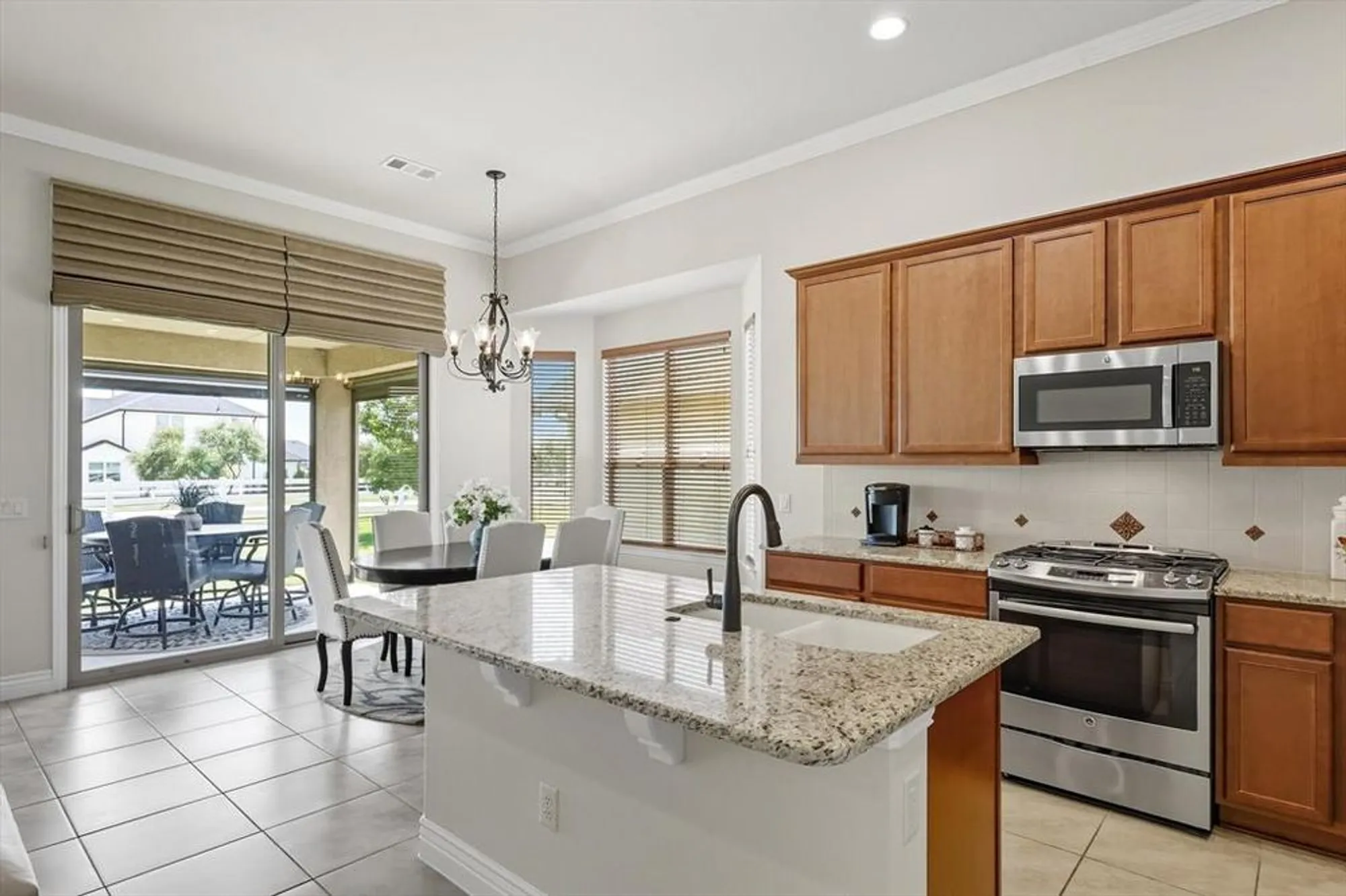 Property Slideshow image 8 of 32 | 11909 willet way, Denton, TX, 76207