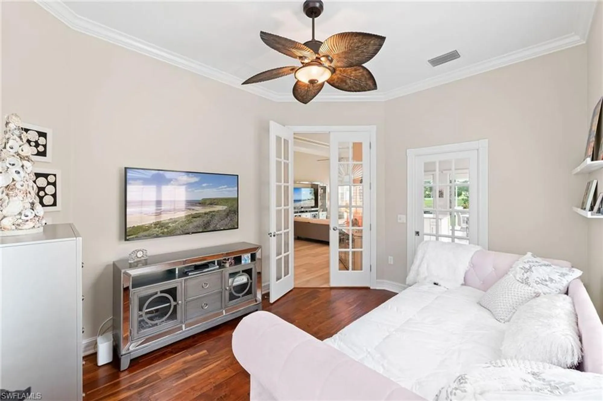 Property Slideshow image 25 of 32 | 7042 toscana ct, Naples, FL, 34114
