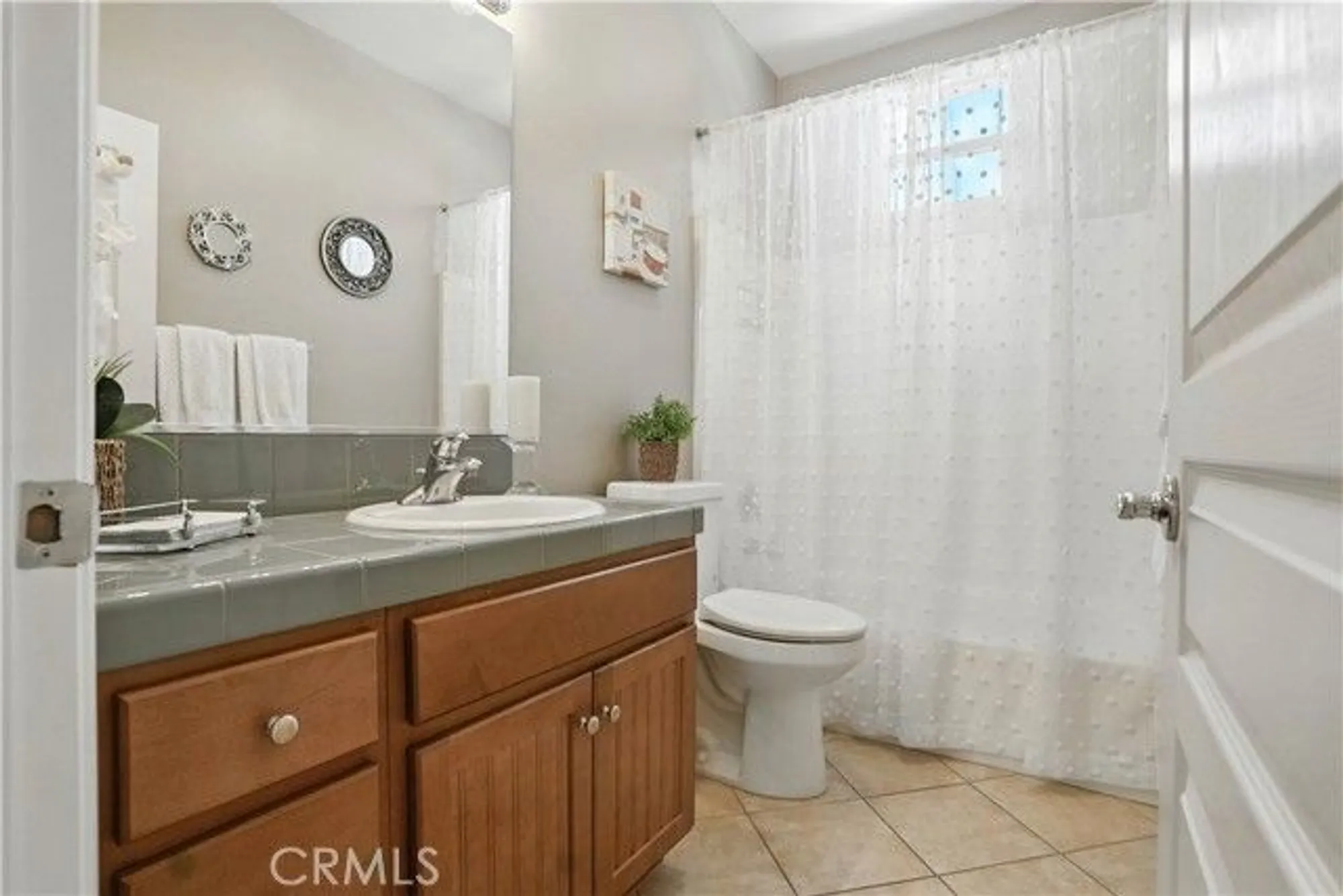 Property Slideshow image 21 of 54 | 270 cog hill ln, Hemet, CA, 92545