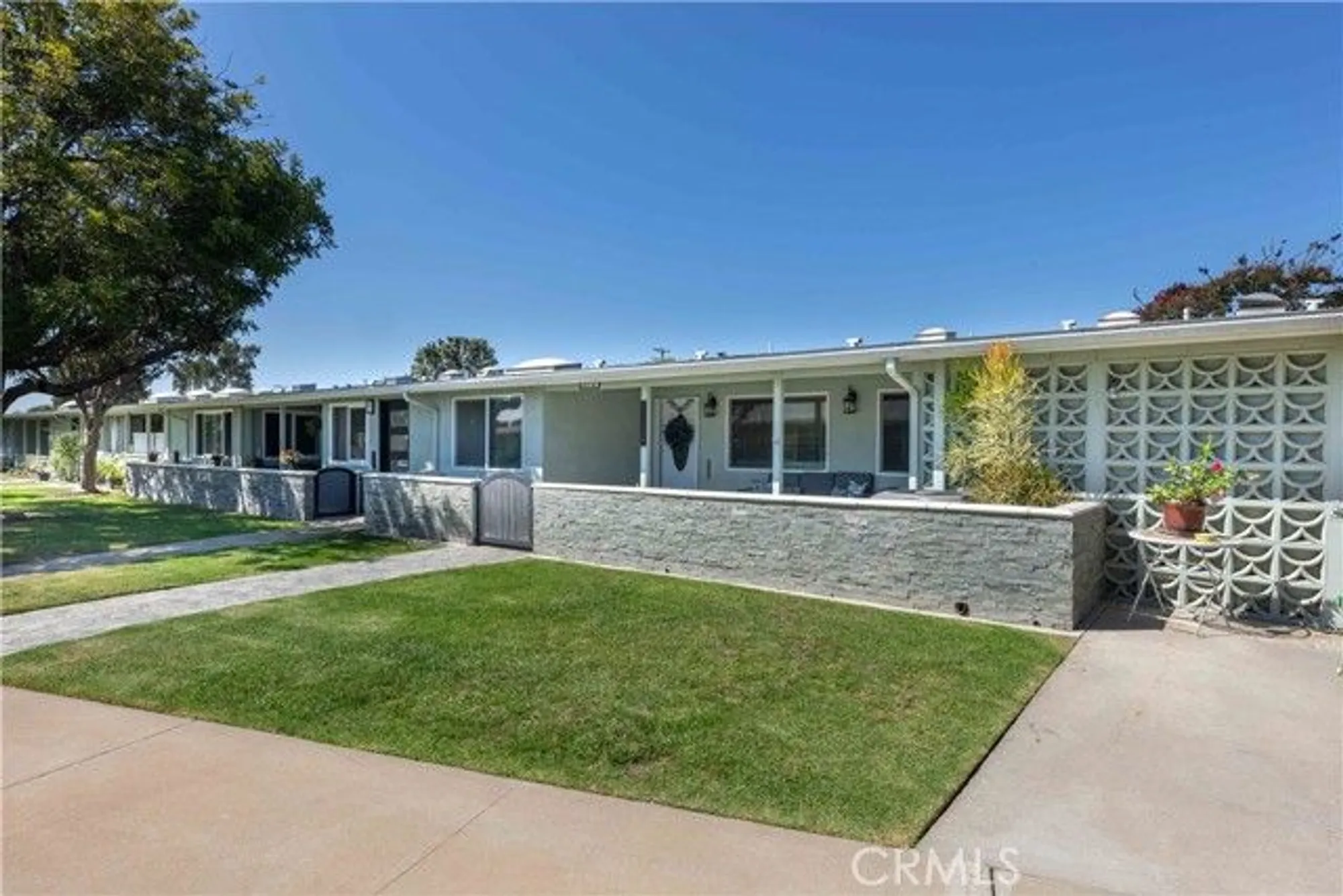 Property Slideshow image 30 of 51 | 1221 knollwood m4 47h, Seal Beach, CA, 90740