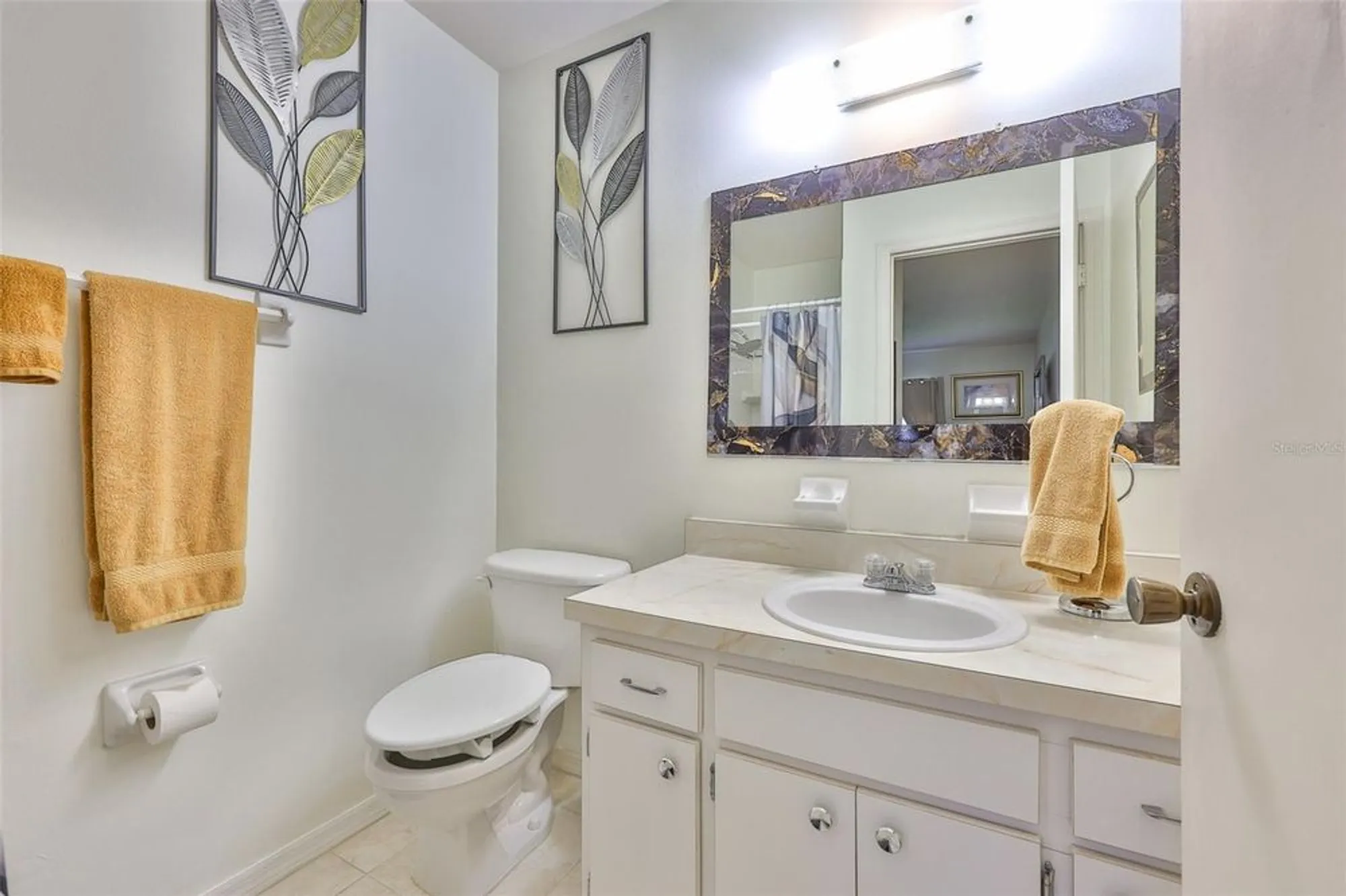 Property Slideshow image 17 of 55 | 401 feltham trl a, Sun City Center, FL, 33573