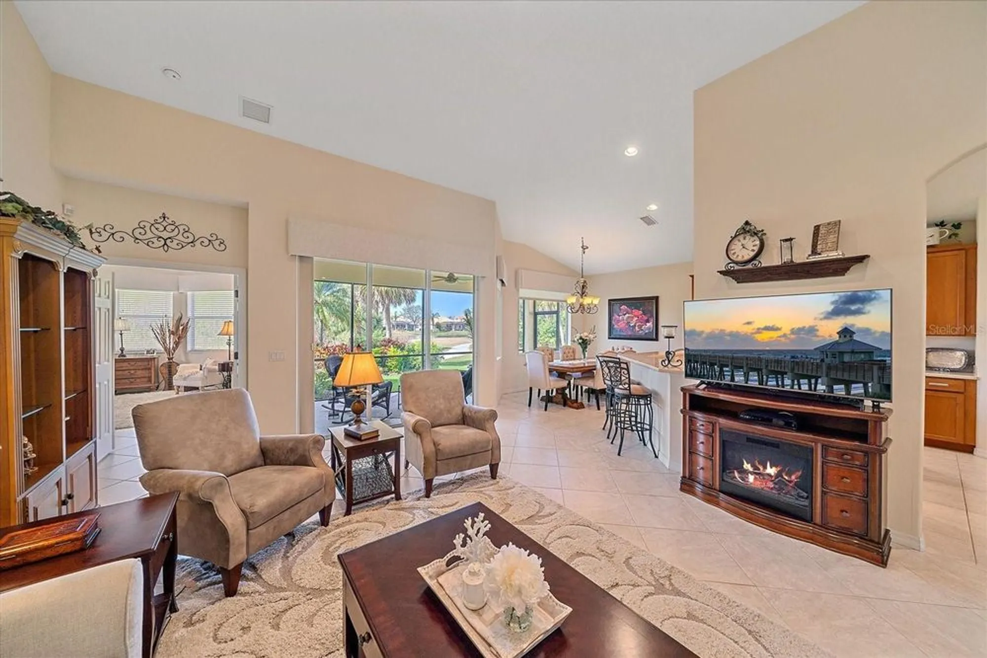 Property Slideshow image 8 of 43 | 6540 tailfeather way, Bradenton, FL, 34203