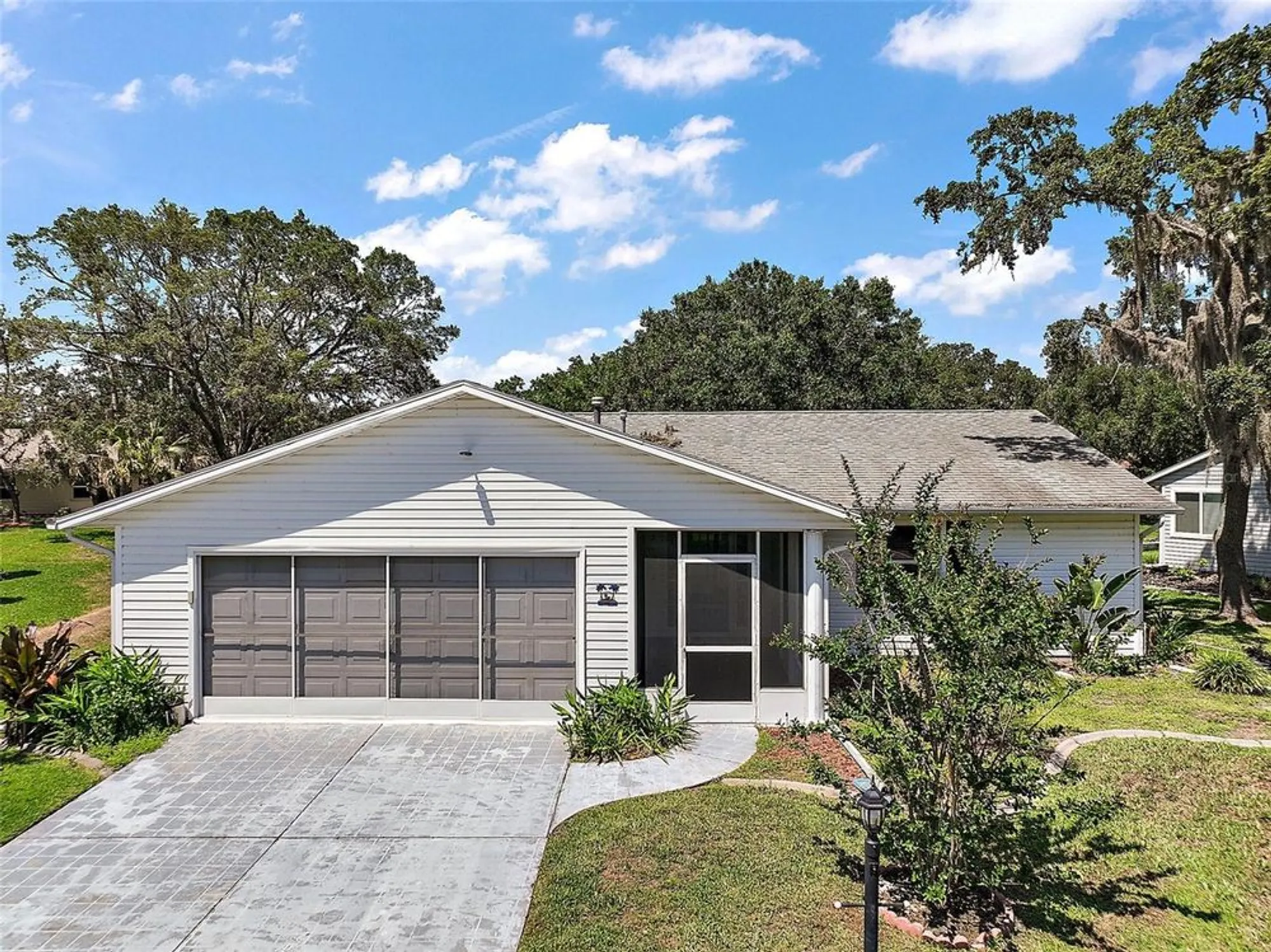 Property Slideshow image 35 of 41 | 5618 rosewall cir, Leesburg, FL, 34748