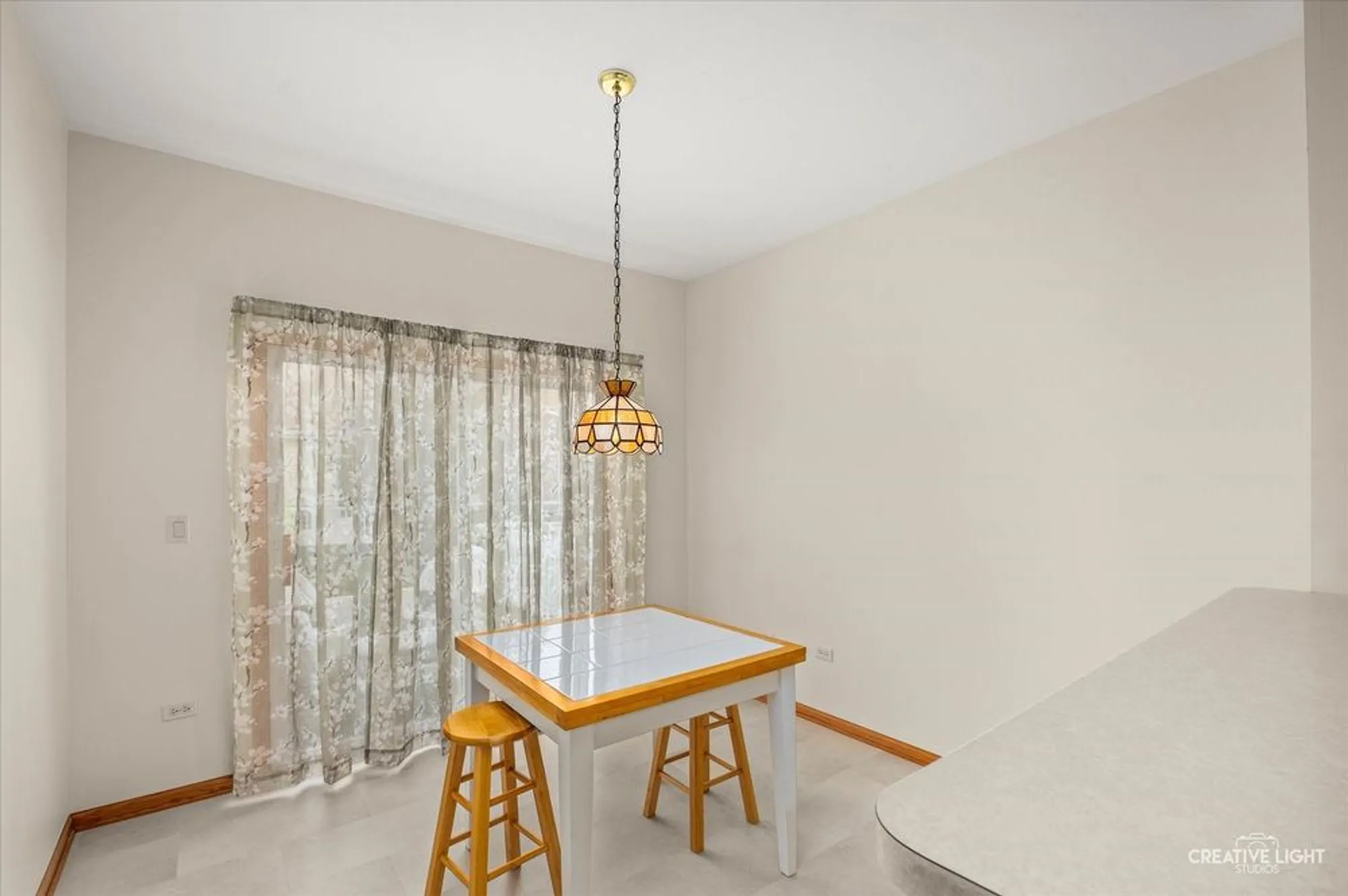 Property Slideshow image 9 of 18 | 21728 w empress ln, Plainfield, IL, 60544