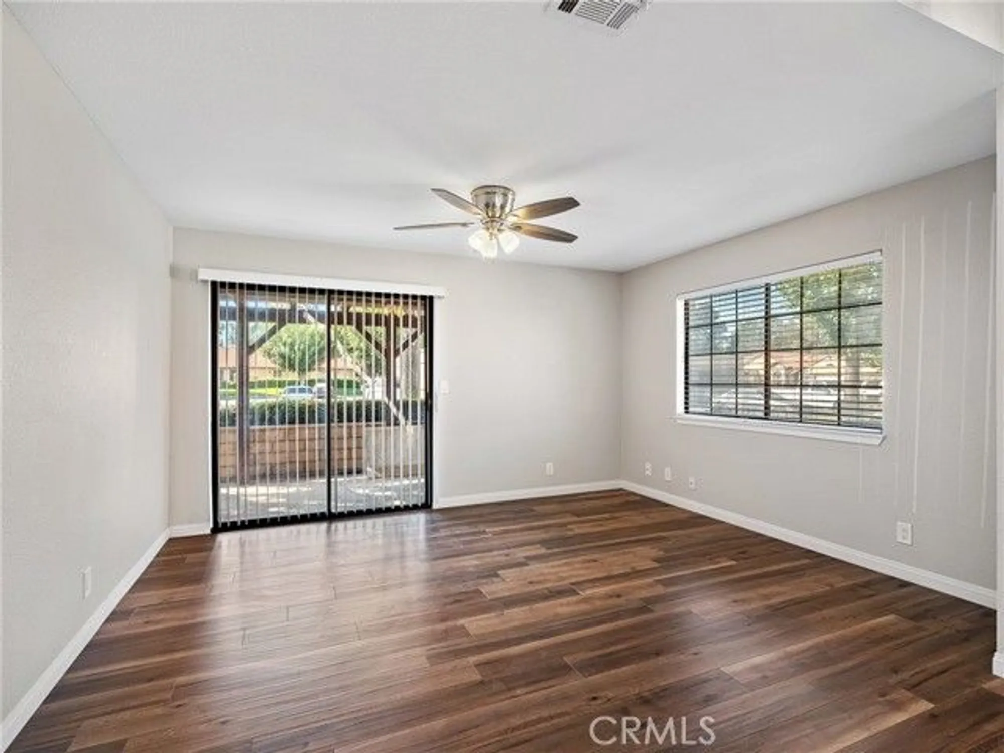 Property Slideshow image 5 of 27 | 19183 elm dr, Apple Valley, CA, 92308