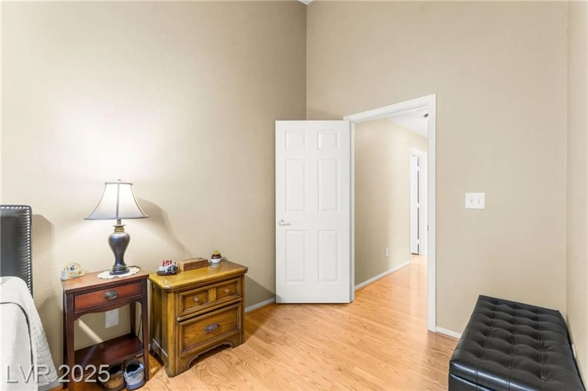 Property Slideshow image 30 of 65 | 5245 woodlawn ln, Las Vegas, NV, 89130