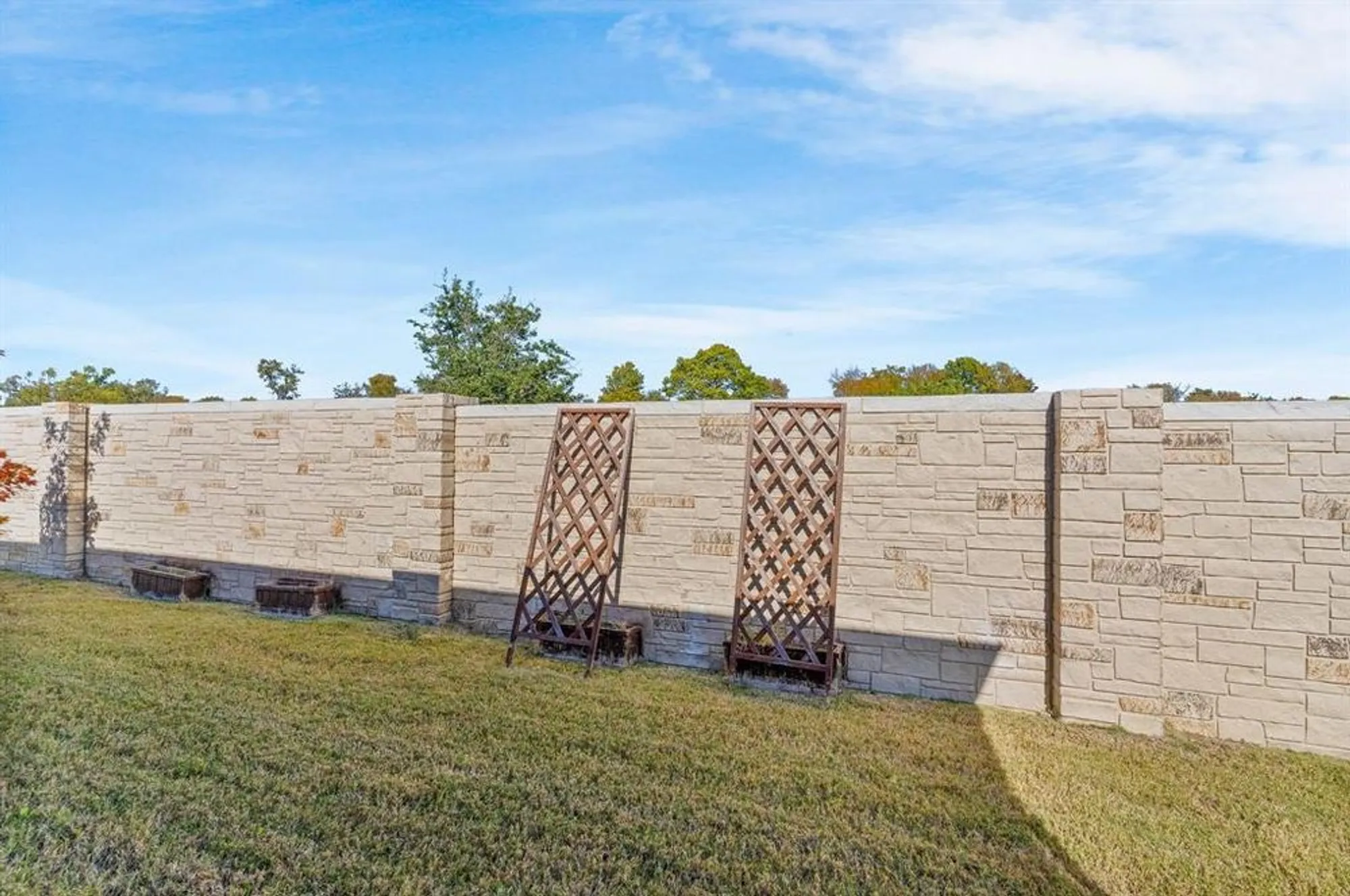 Property Slideshow image 25 of 30 | 825 hidden eddy dr, Mckinney, TX, 75071