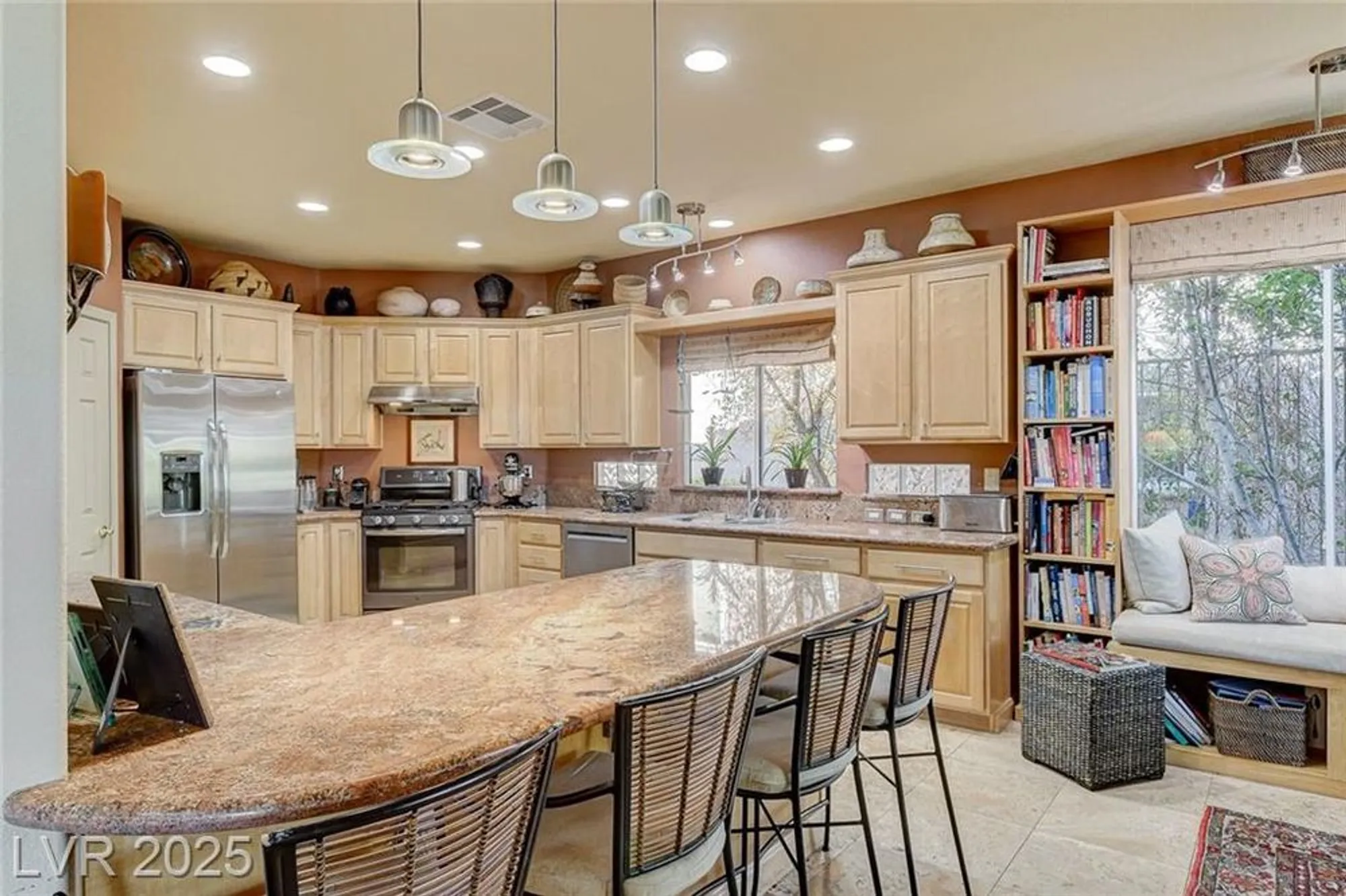 Property Slideshow image 10 of 56 | 5152 vincitor st, Las Vegas, NV, 89135