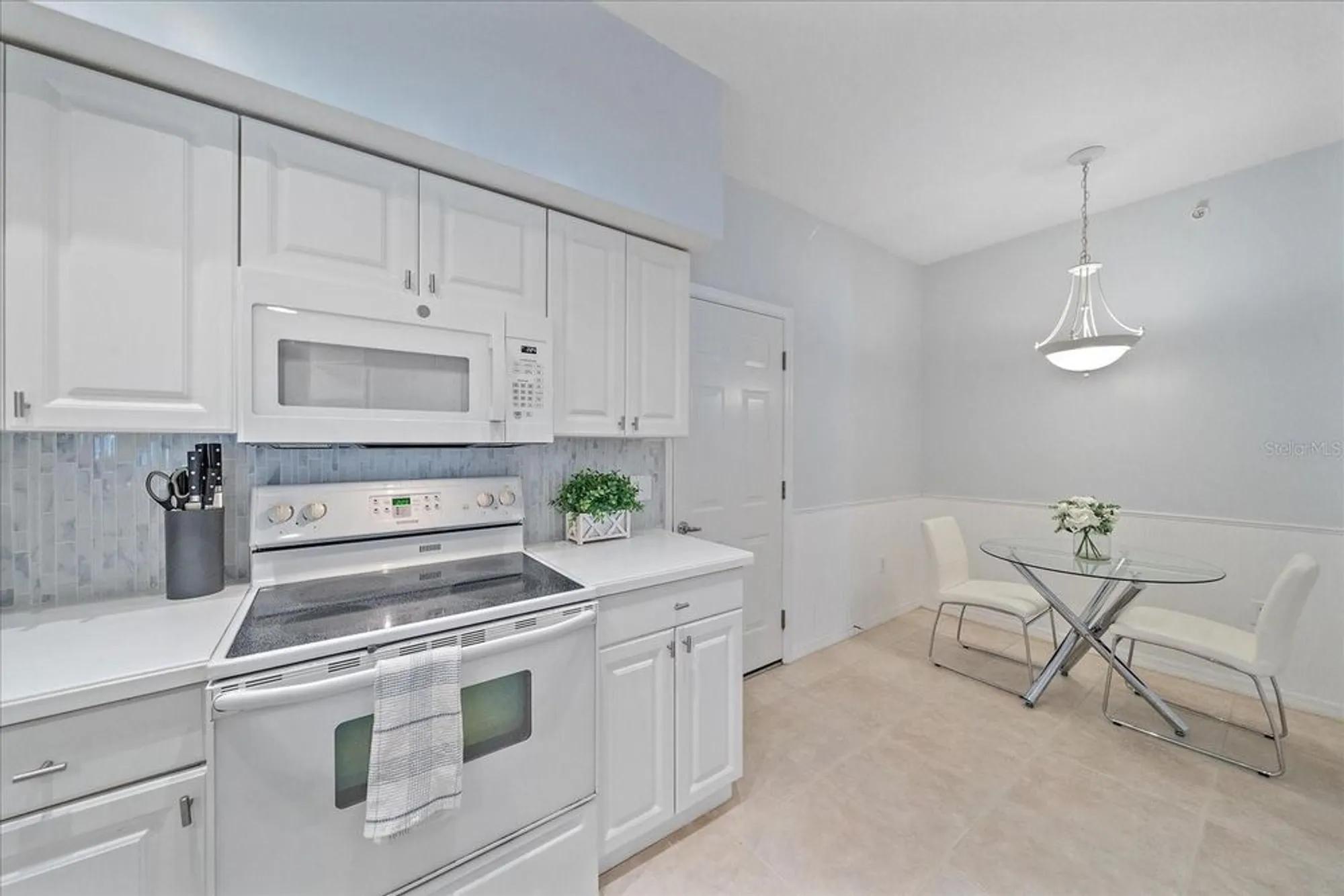 Property Slideshow image 14 of 36 | 7123 cedar hollow cir, Bradenton, FL, 34203