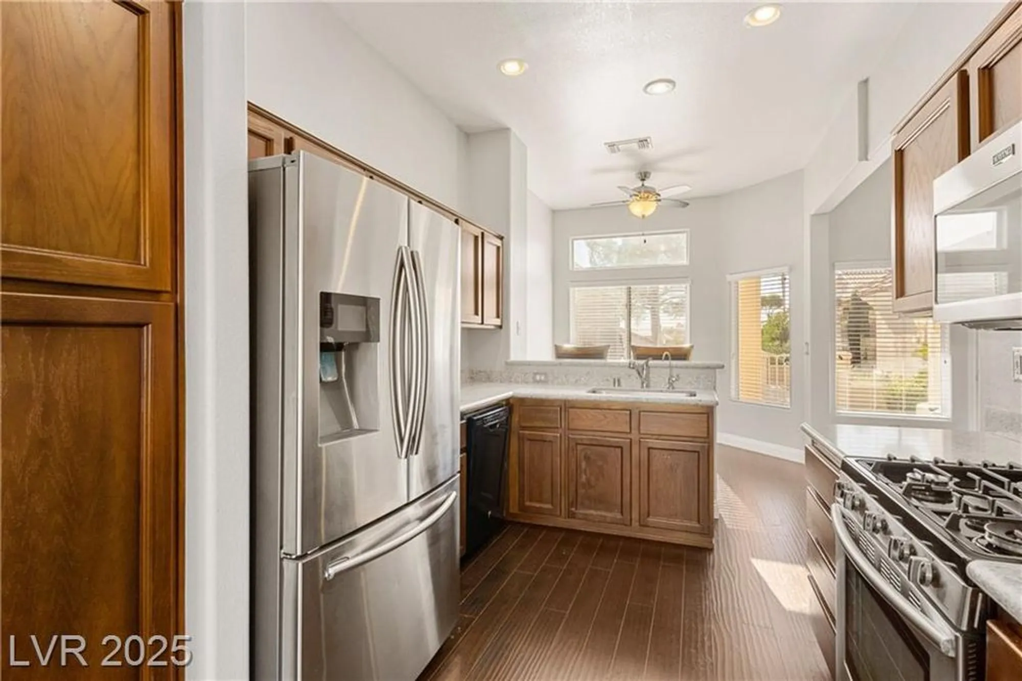 Property Slideshow image 12 of 27 | 10416 frostburg ln, Las Vegas, NV, 89134