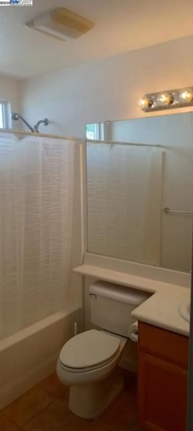 Property Slideshow image 12 of 26 | 308 willow brook way, Rio Vista, CA, 94571