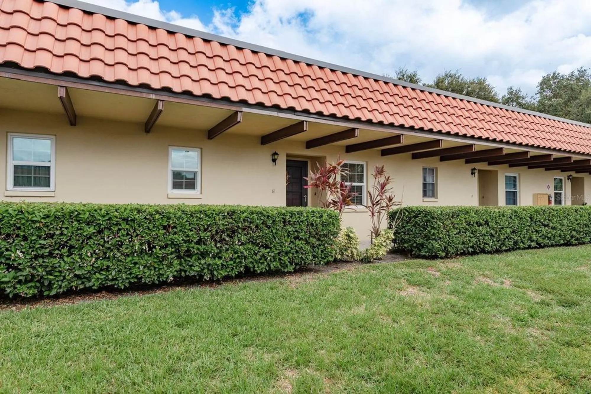 Property Slideshow image 2 of 29 | 1701 pinehurst rd 19e, Dunedin, FL, 34698