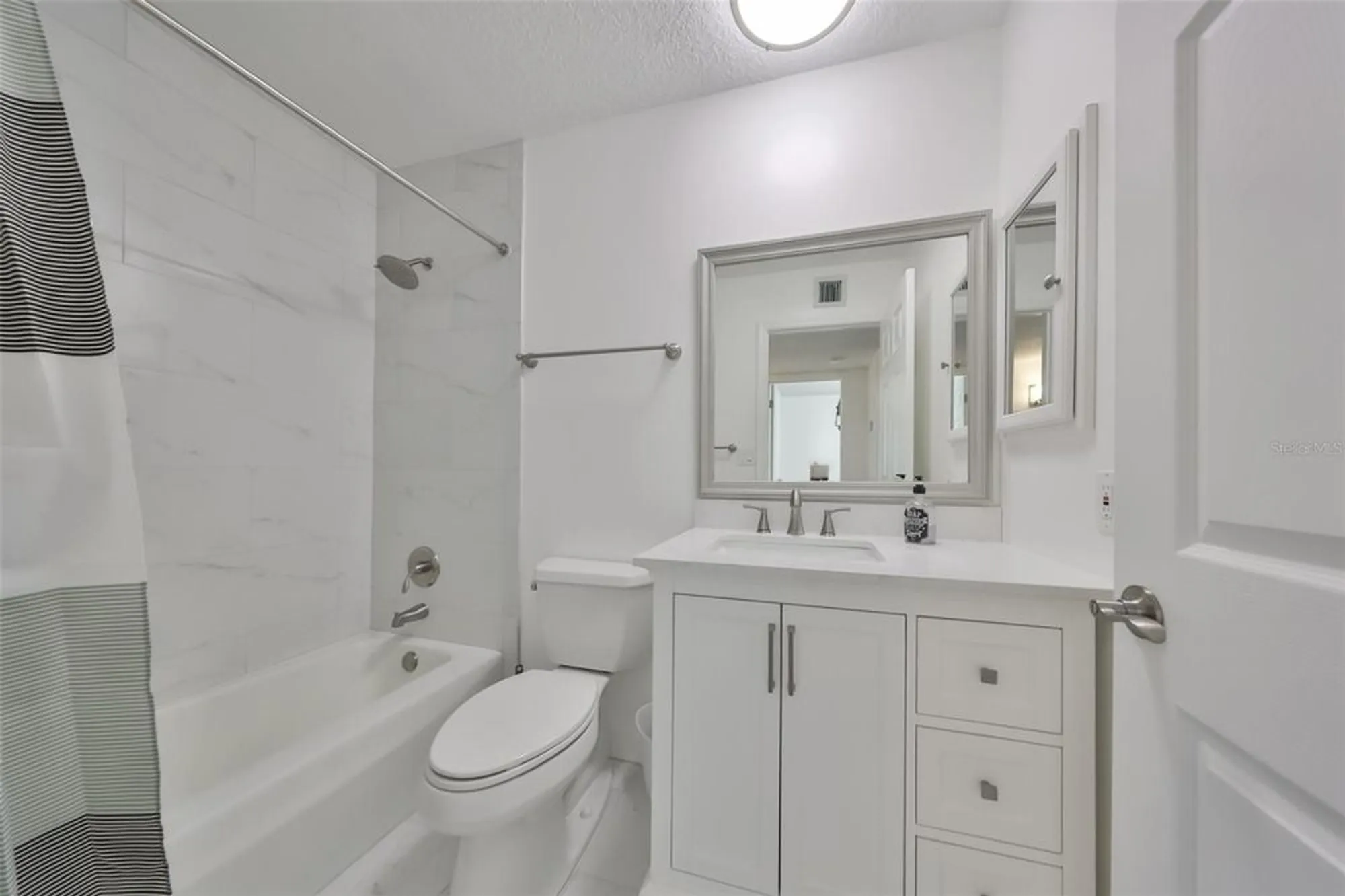 Property Slideshow image 27 of 39 | 611 fox hills dr, Sun City Center, FL, 33573