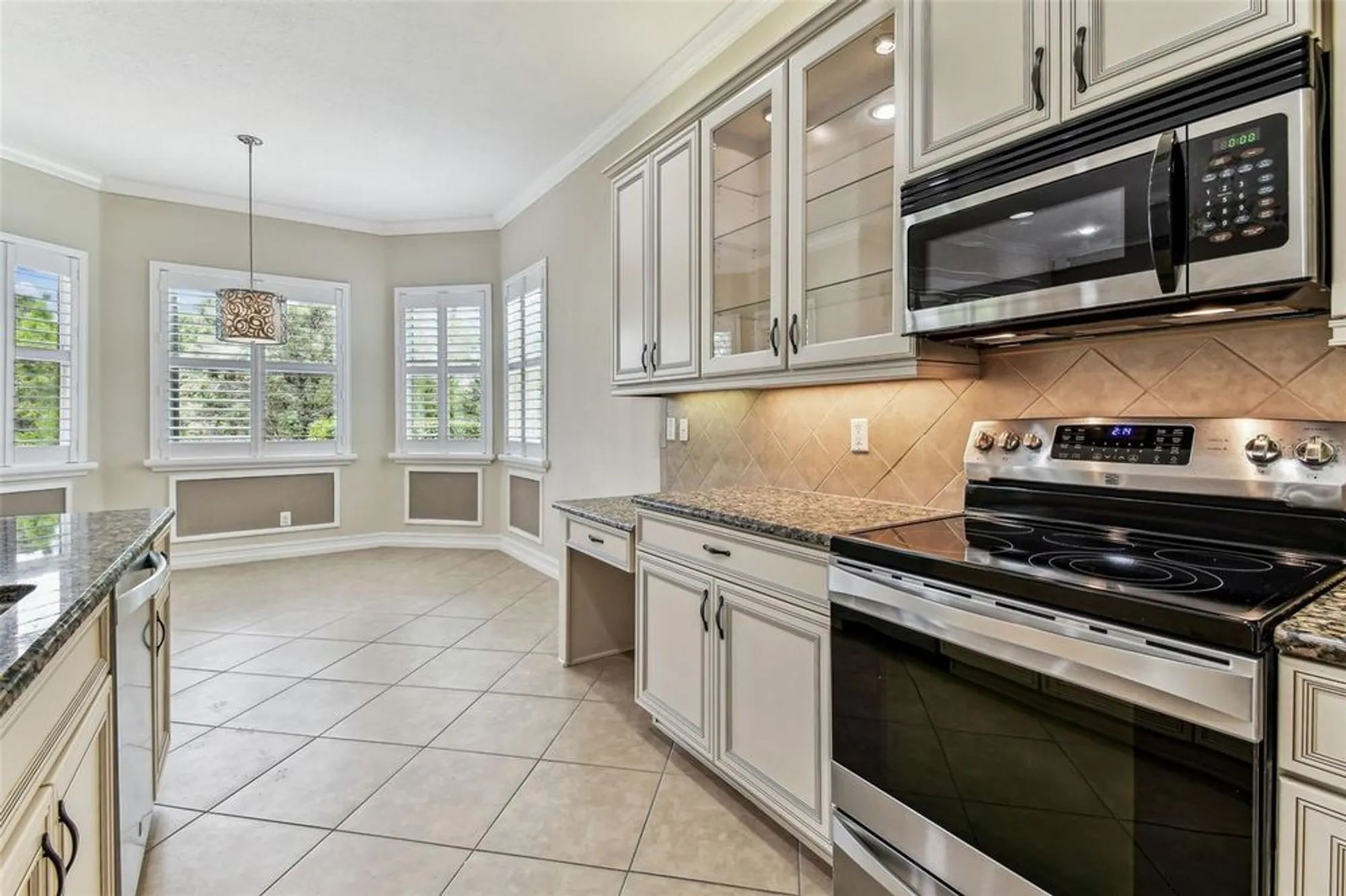 Property Slideshow image 31 of 100 | 16101 cape coral dr, Wimauma, FL, 33598
