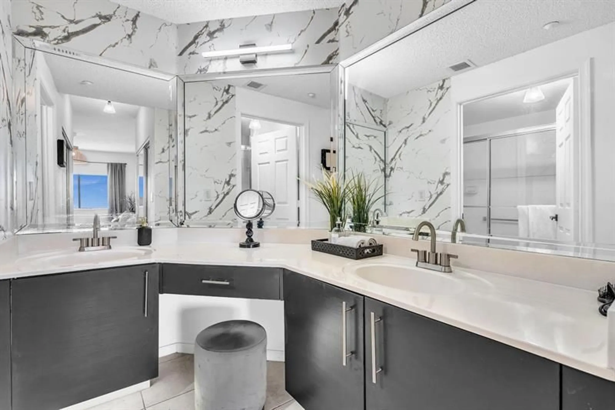 Property Slideshow image 32 of 82 | 7775 southampton ter 405, Tamarac, FL, 33321